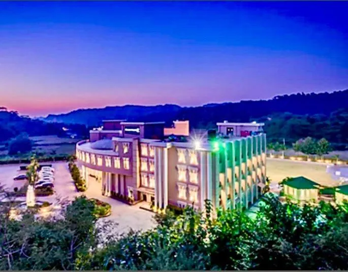 Golden Tulip Chandigarh, Panchkula