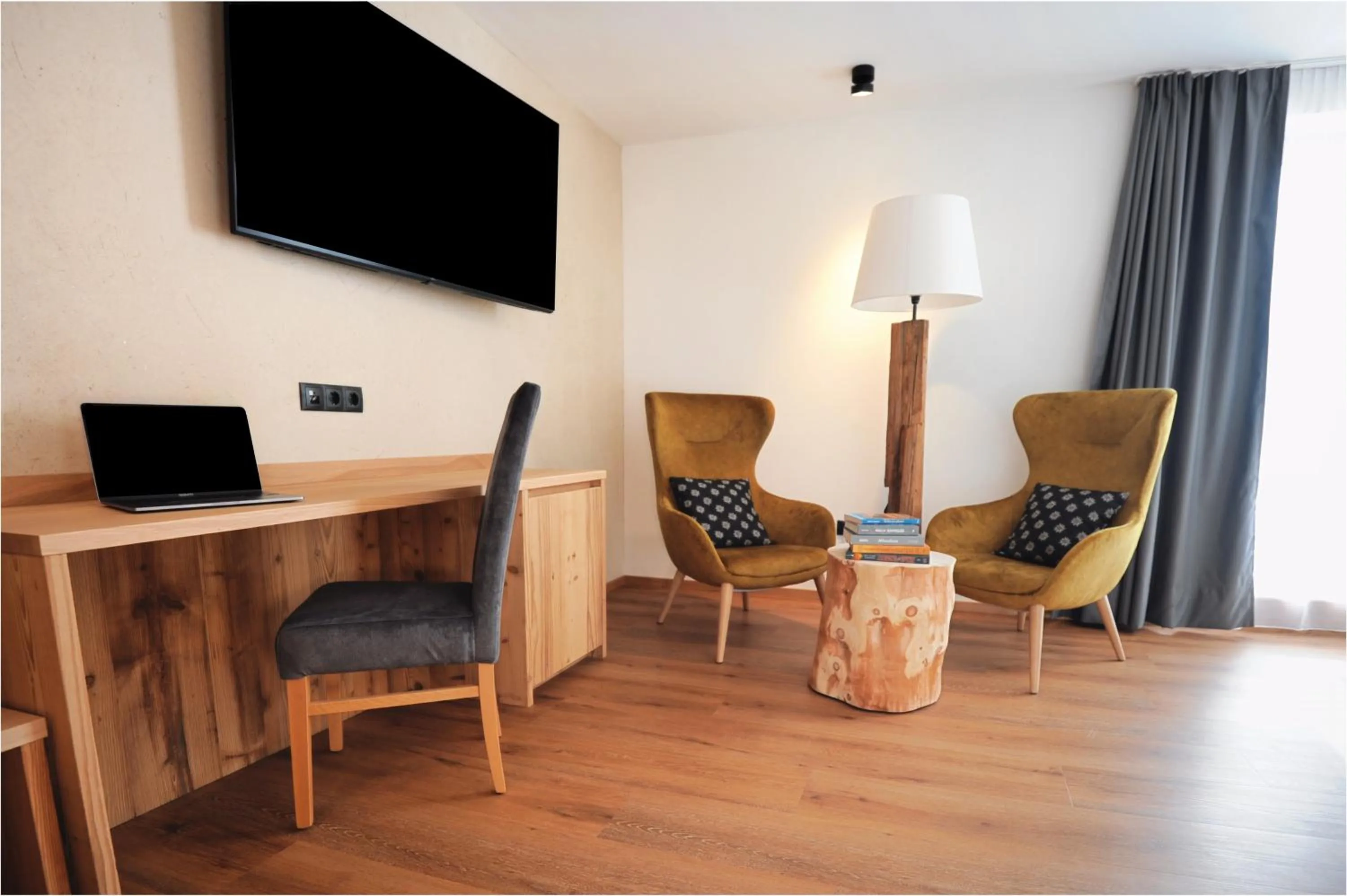 Seating area in Hotel Italia