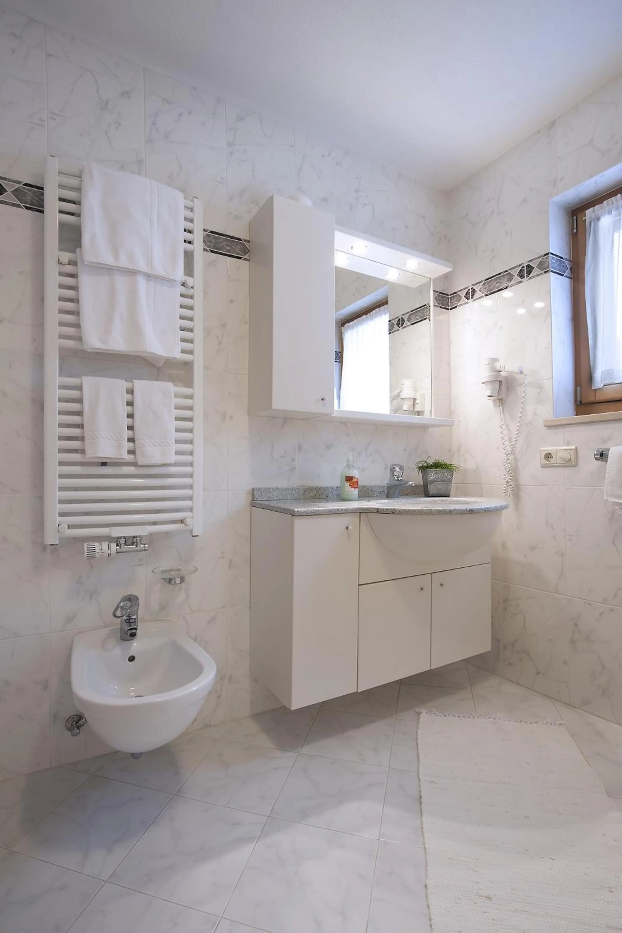 Bathroom in Hotel Italia