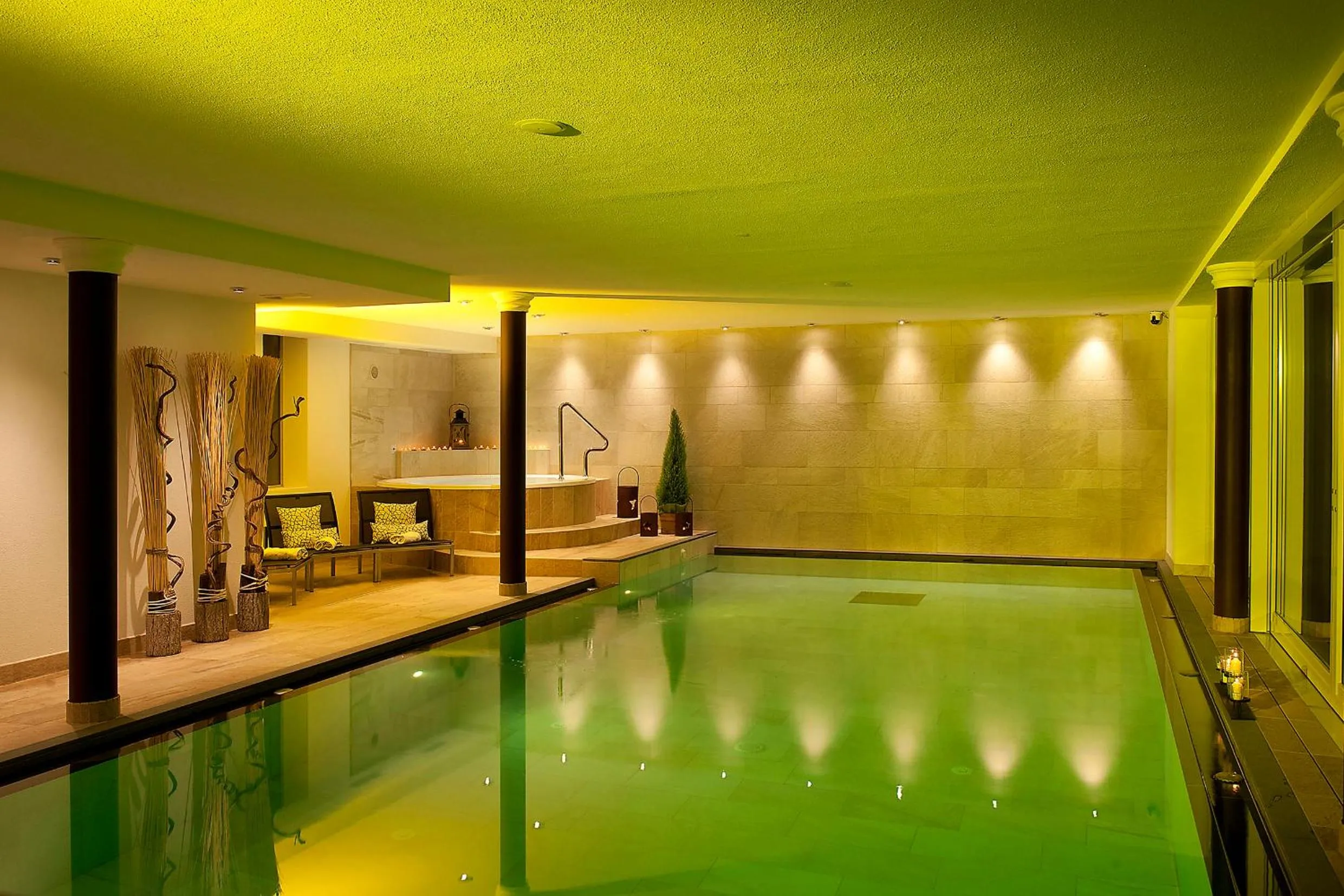 Swimming pool in Hotel Italia