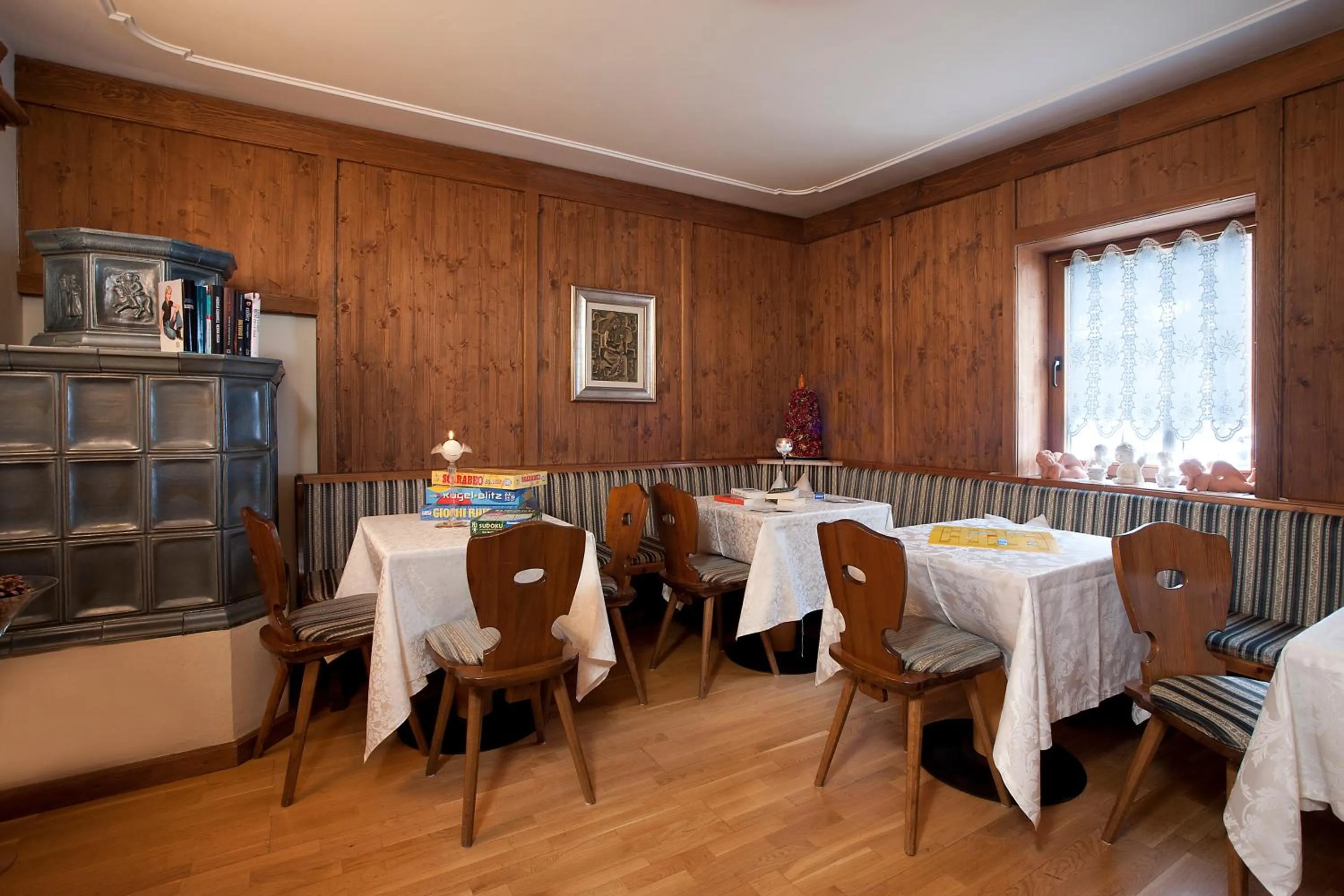 Communal lounge/ TV room in Hotel Italia