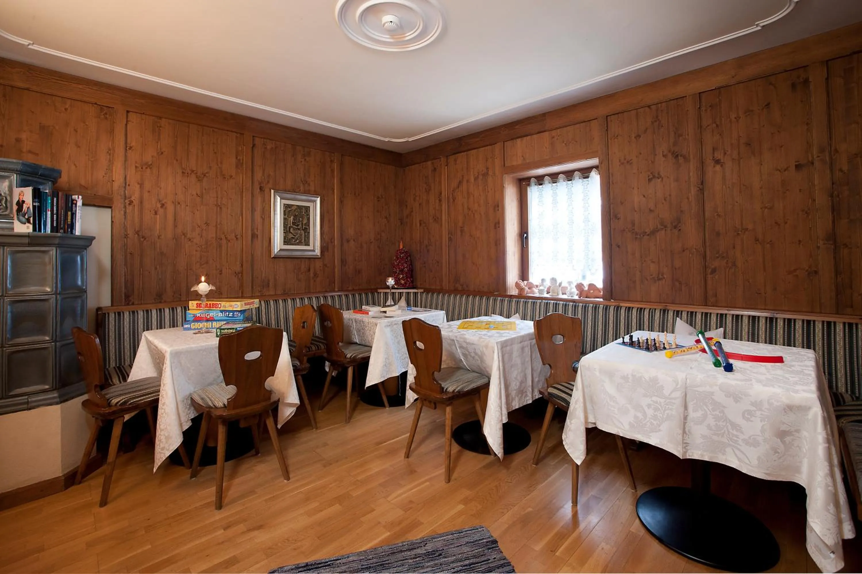 Communal lounge/ TV room in Hotel Italia