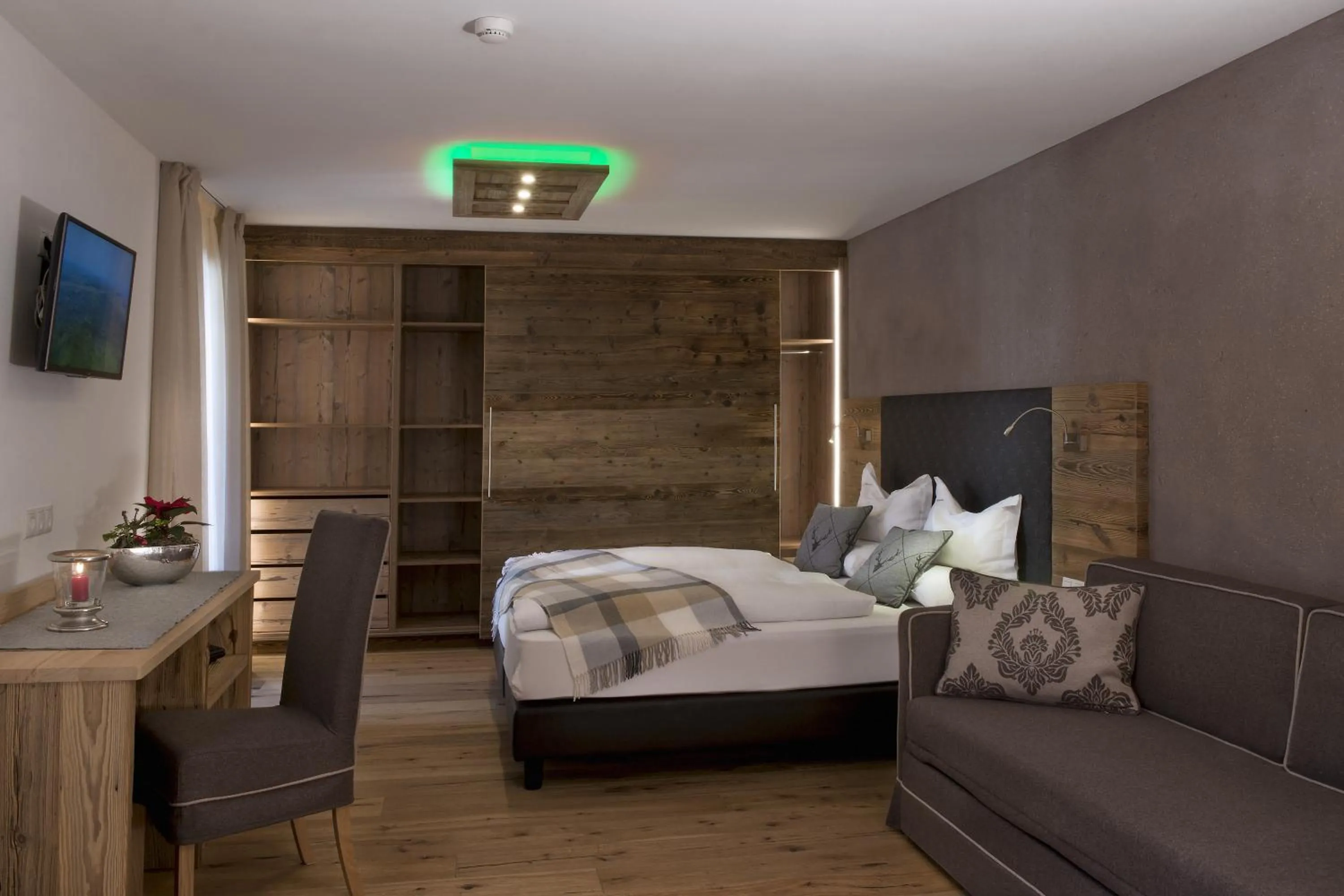 Decorative detail, Bed in Hotel Italia