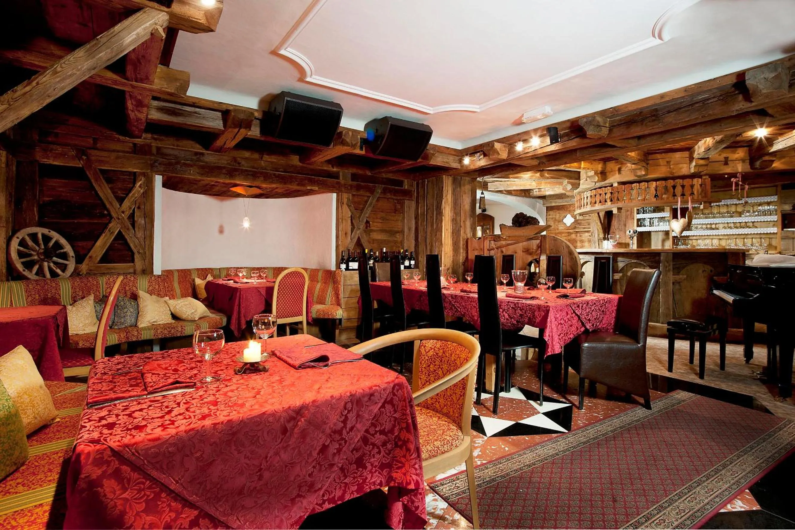 Restaurant/places to eat in Hotel Italia