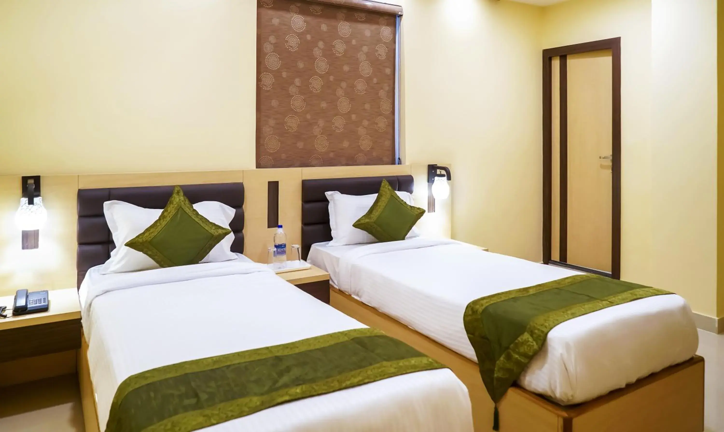 Standard Double or Twin Room - single occupancy in Treebo Oasis, Laxmisagar Standard Double or Twin Room - single occupancy in Treebo Oasis, Laxmisagar