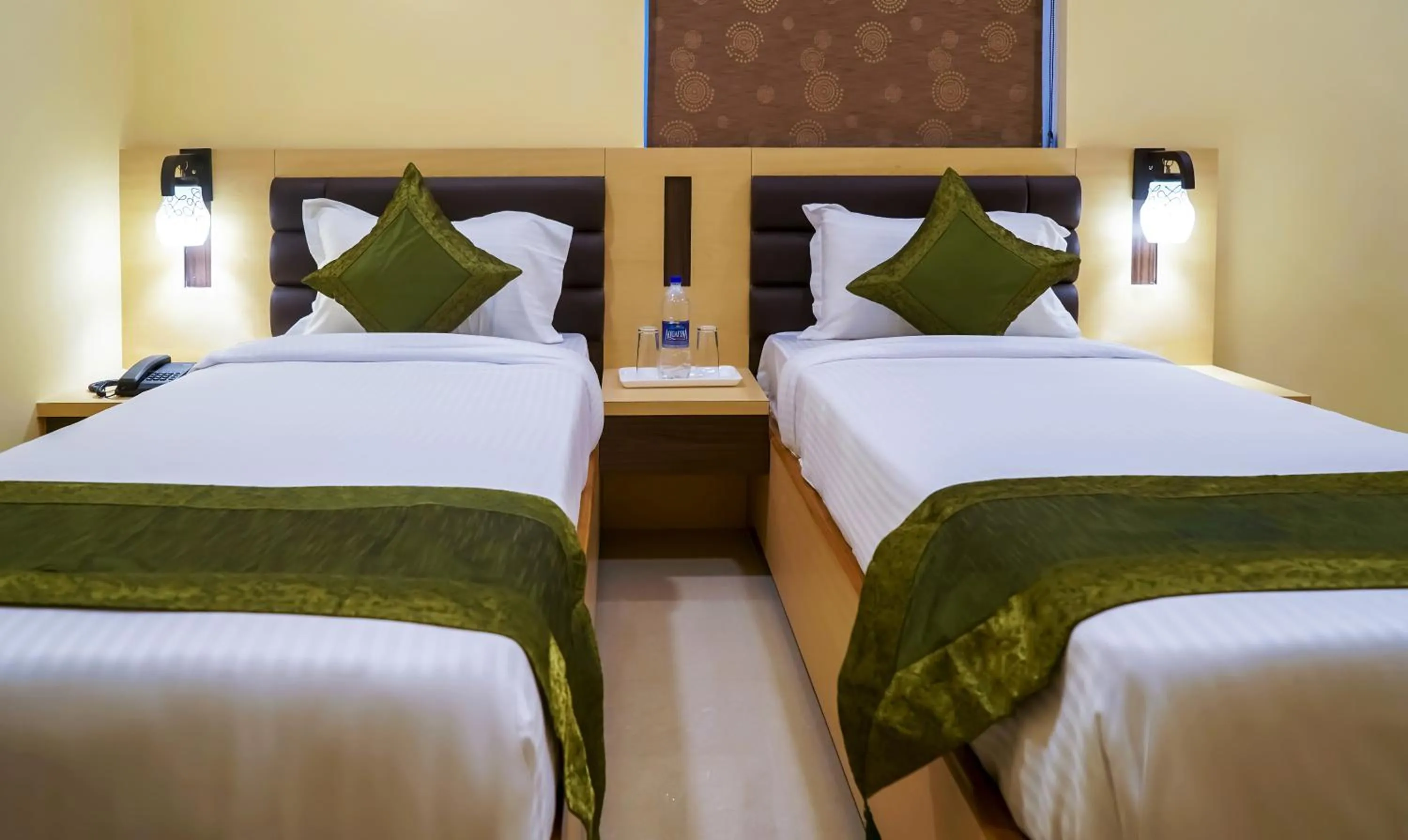 Bed in Treebo Oasis, Laxmisagar