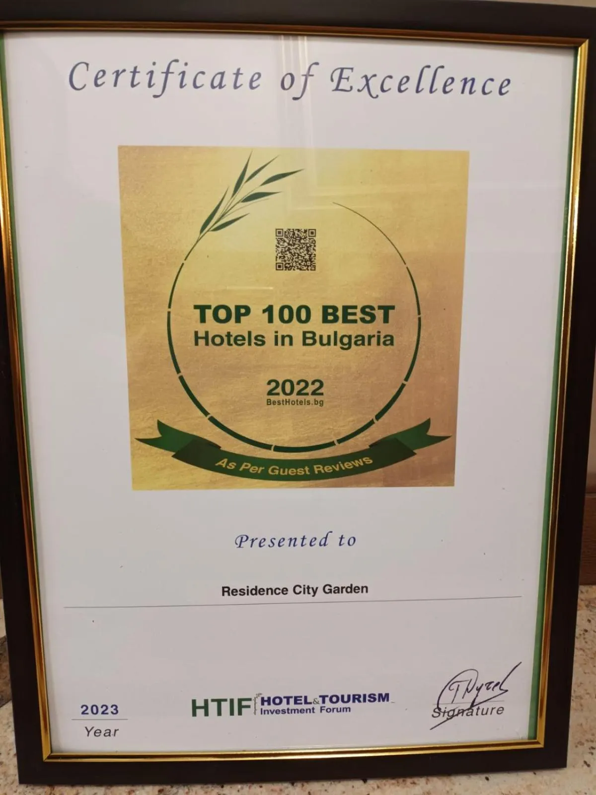 Logo/Certificate/Sign in Residence City Garden - Certificate of Excellence Top 10 BEST Five-Stars City Hotels for 2024 awarded by HTIF