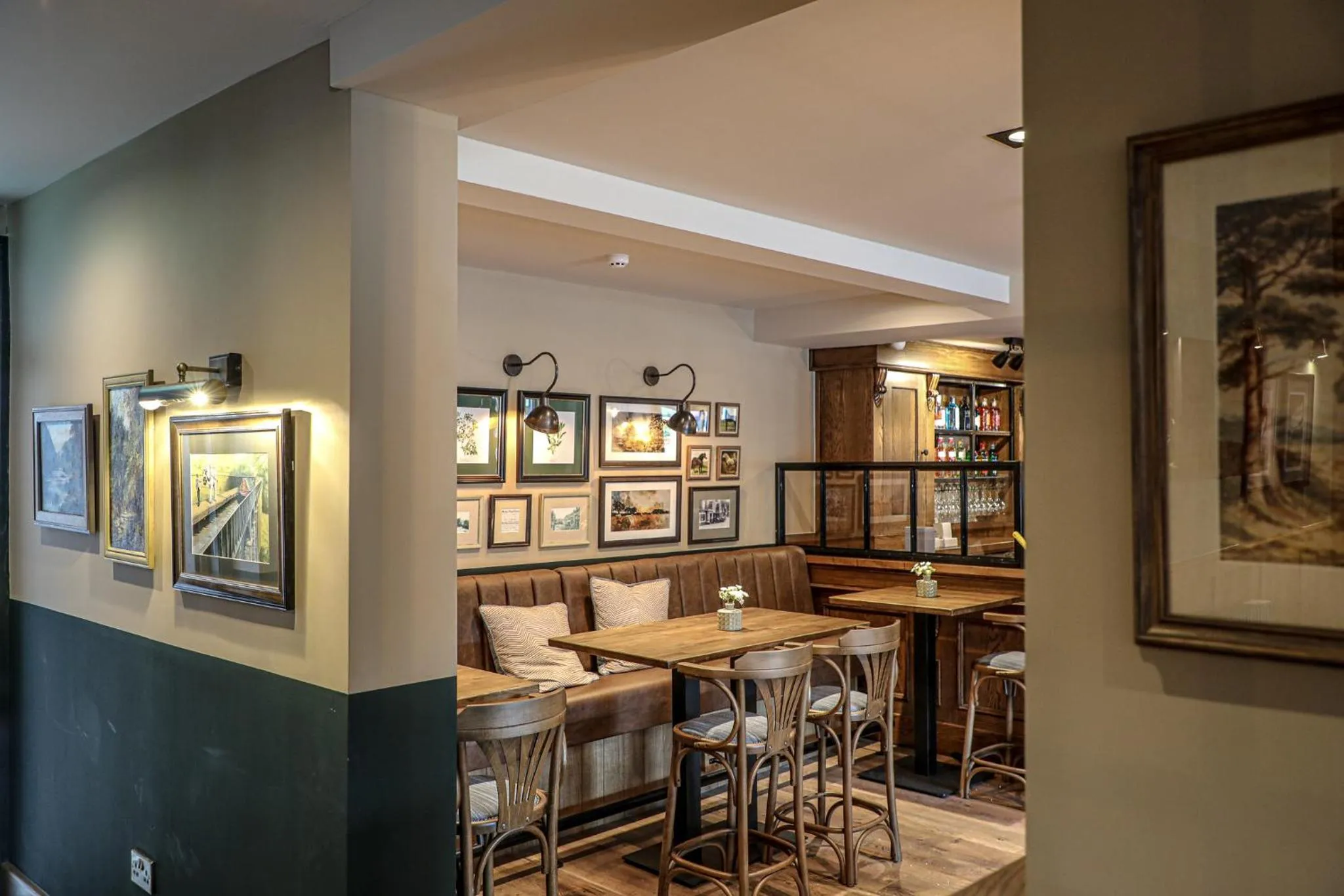 Lounge or bar in Bridge End Hotel