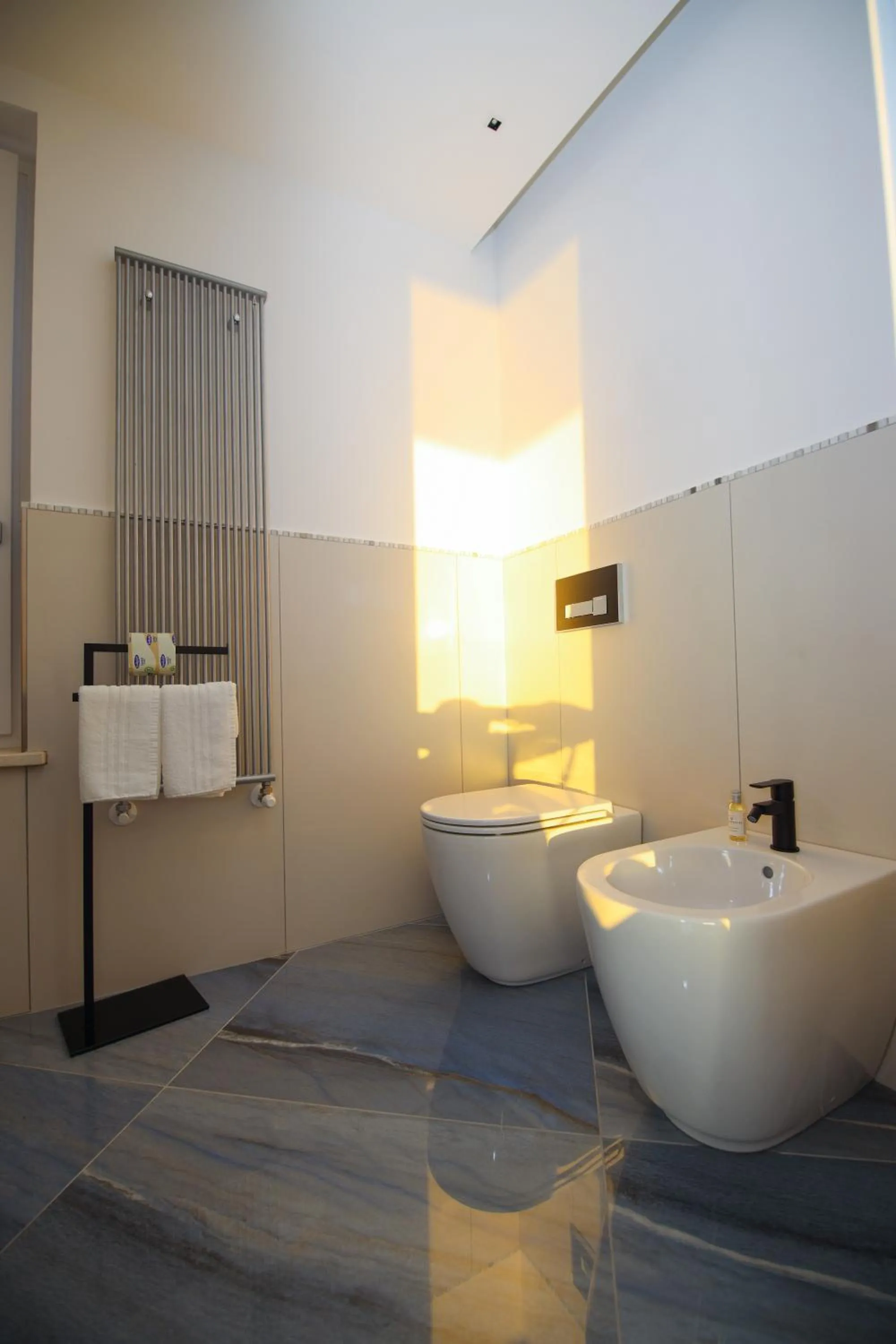 Bathroom in Oldwell Hotel