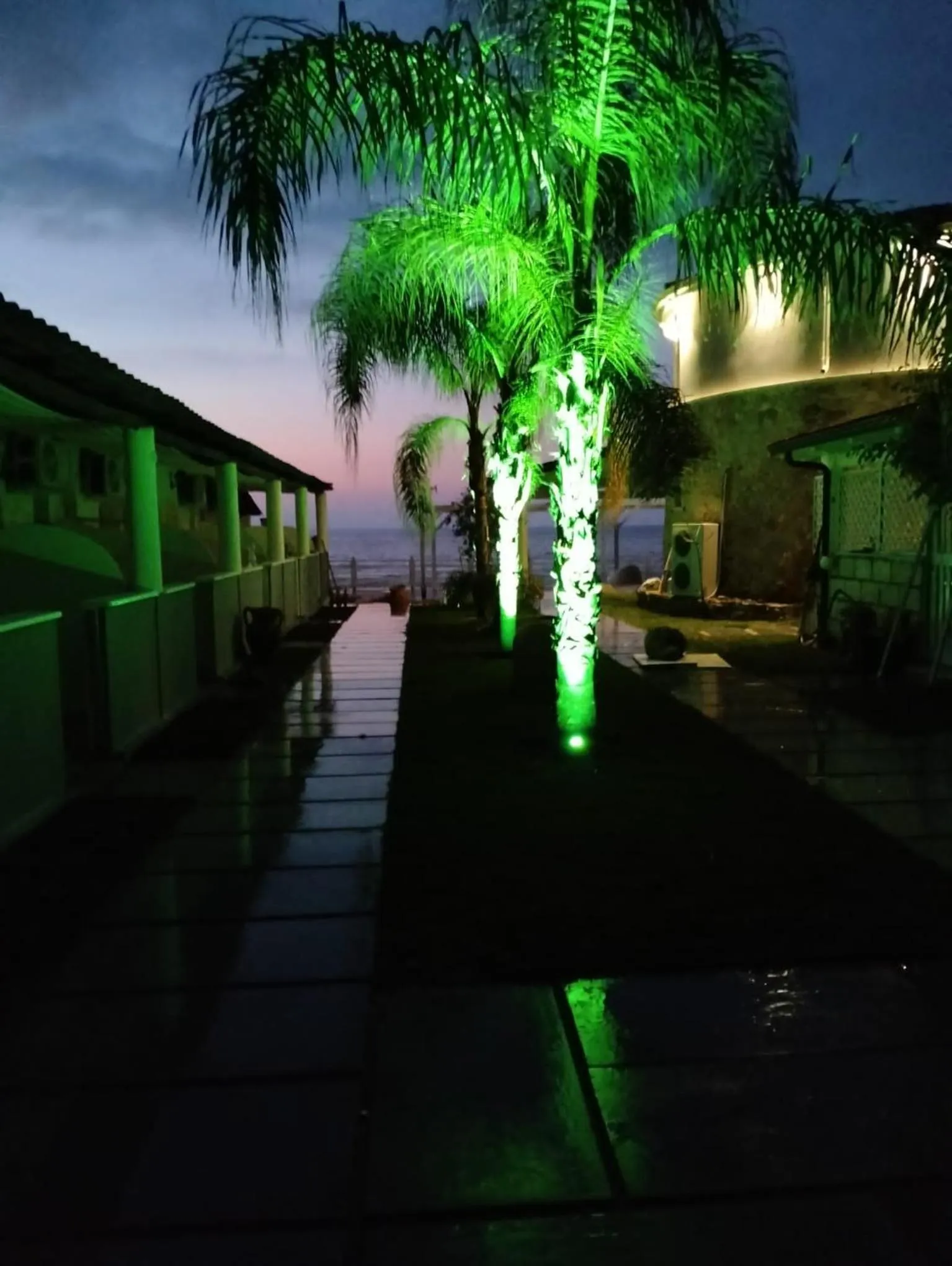 Night in Oldwell Hotel