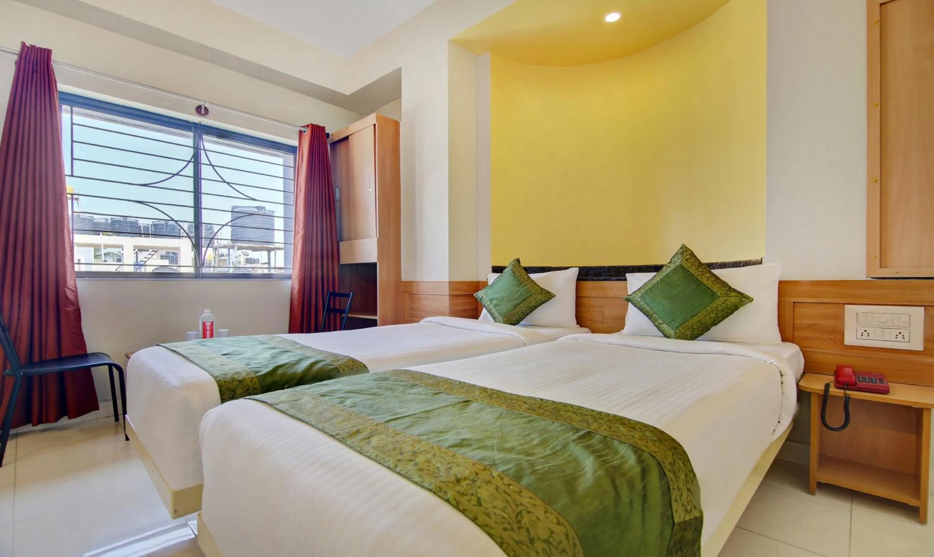 Bedroom, Bed in Itsy Hotels KES Residency, 10 Min From KSR Bengaluru City Junction