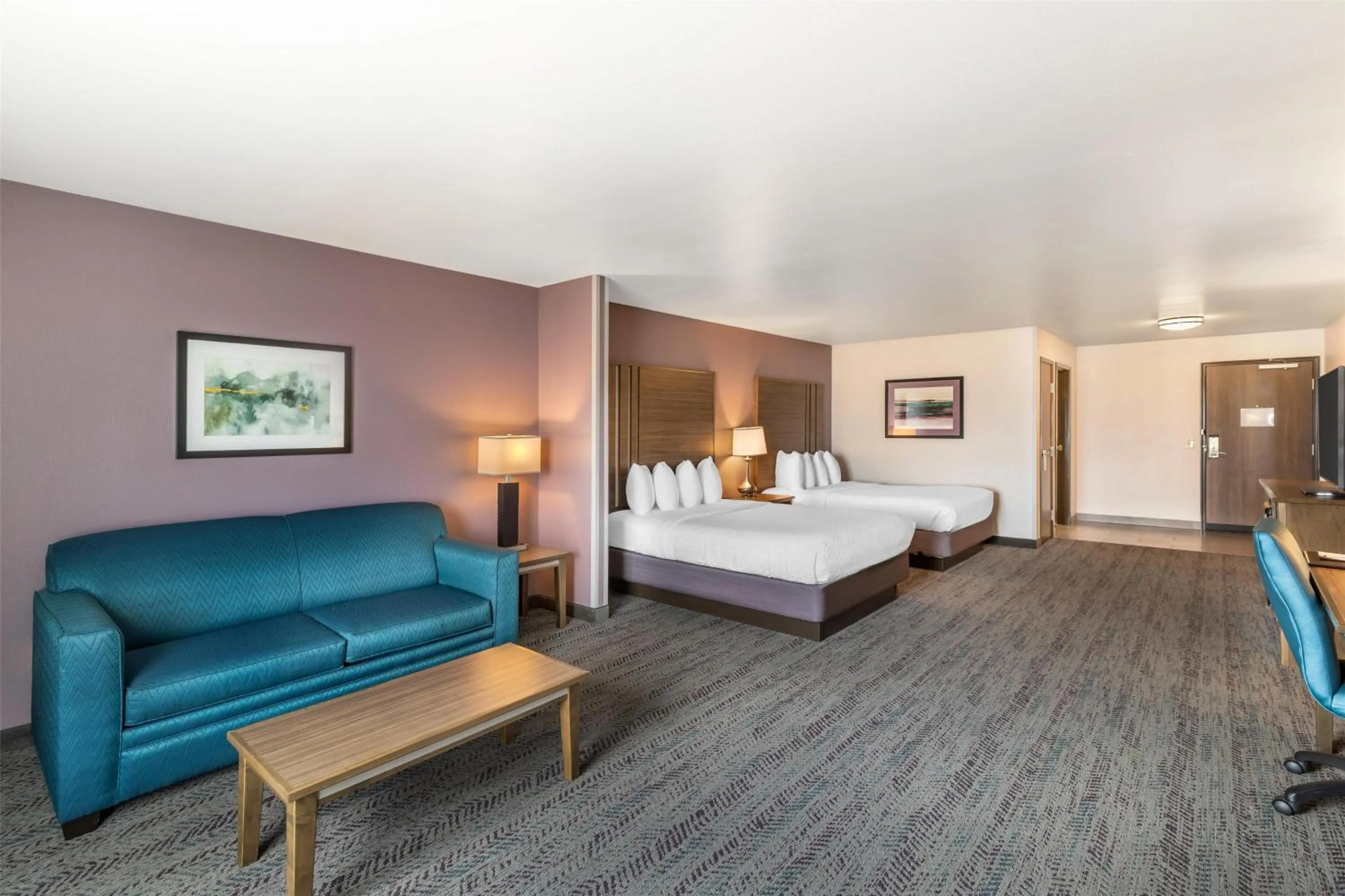 Photo of the whole room, Bed in Best Western Plus Rapid City Rushmore