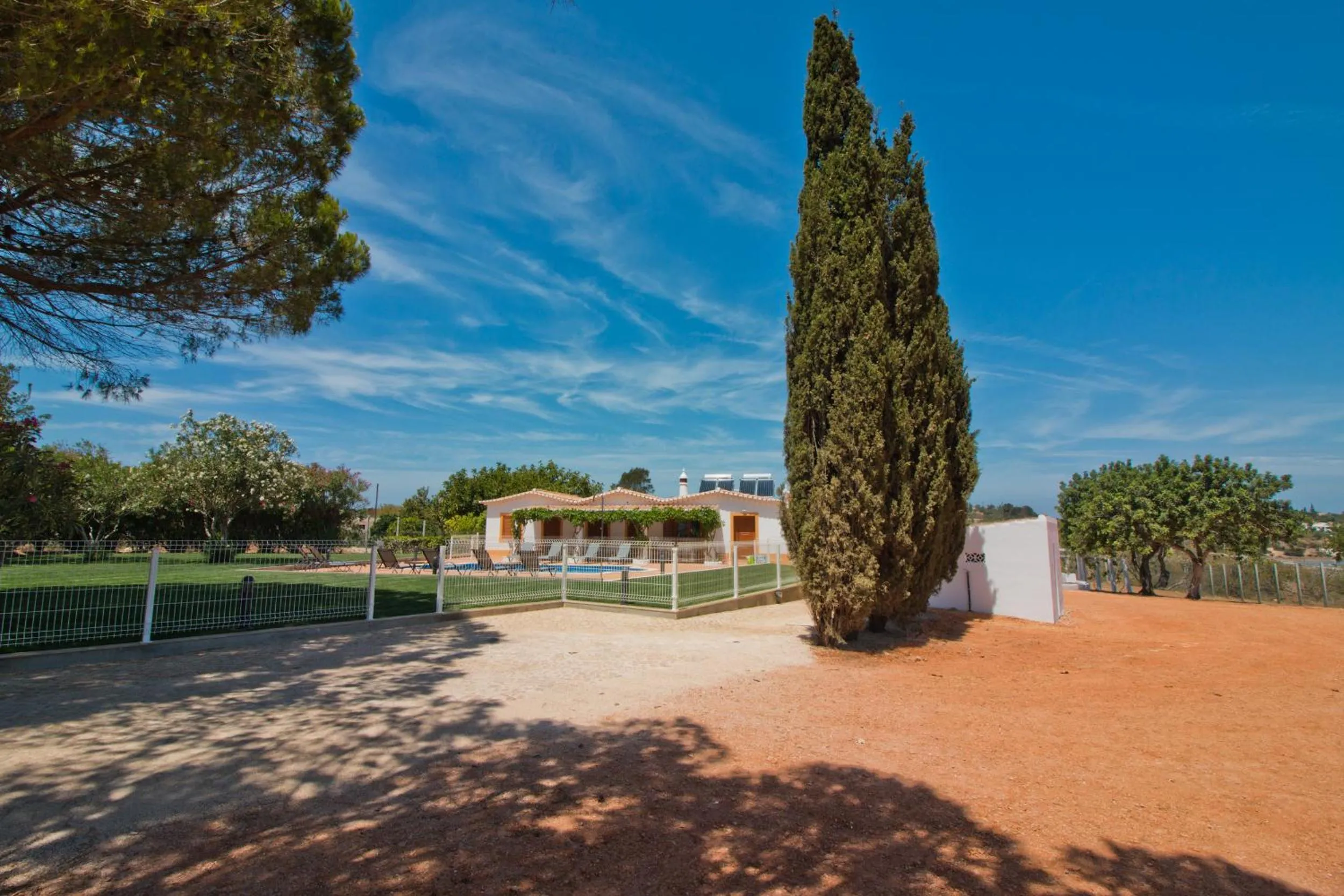 Property building in Casa da Ladeira Branca