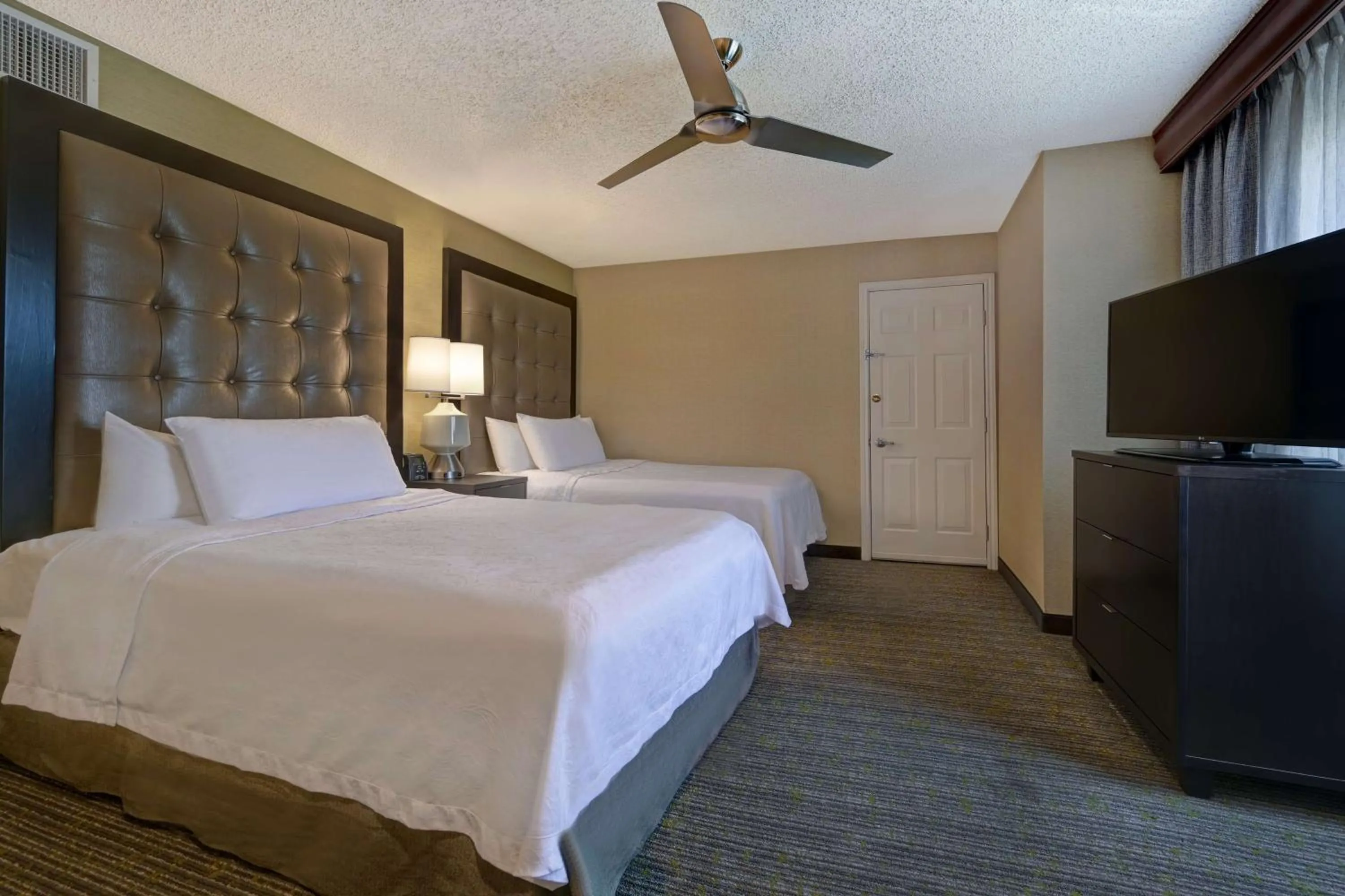 Bed in Homewood Suites by Hilton Boulder