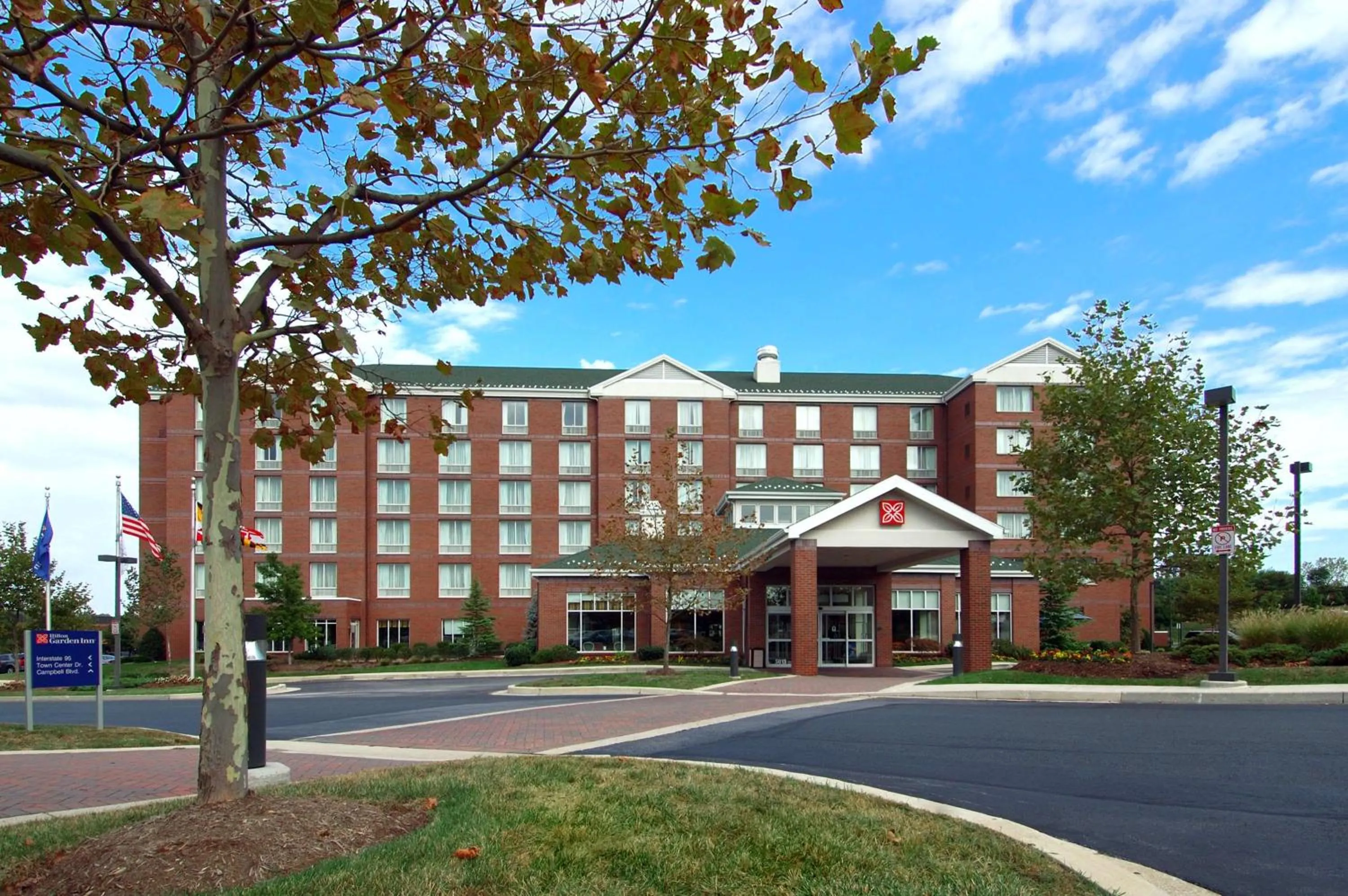 Property building in Hilton Garden Inn White Marsh