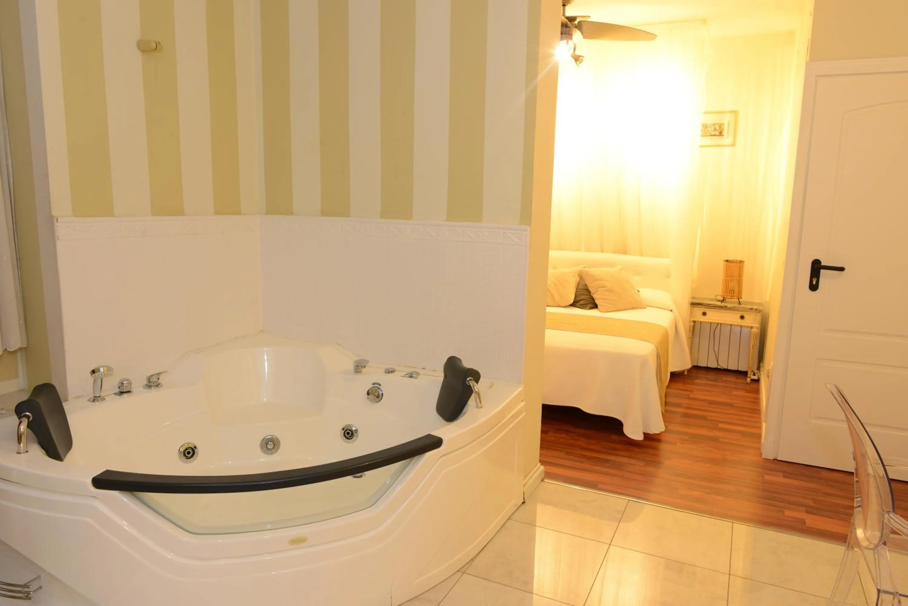 Decorative detail, Bed in Tu Mansión