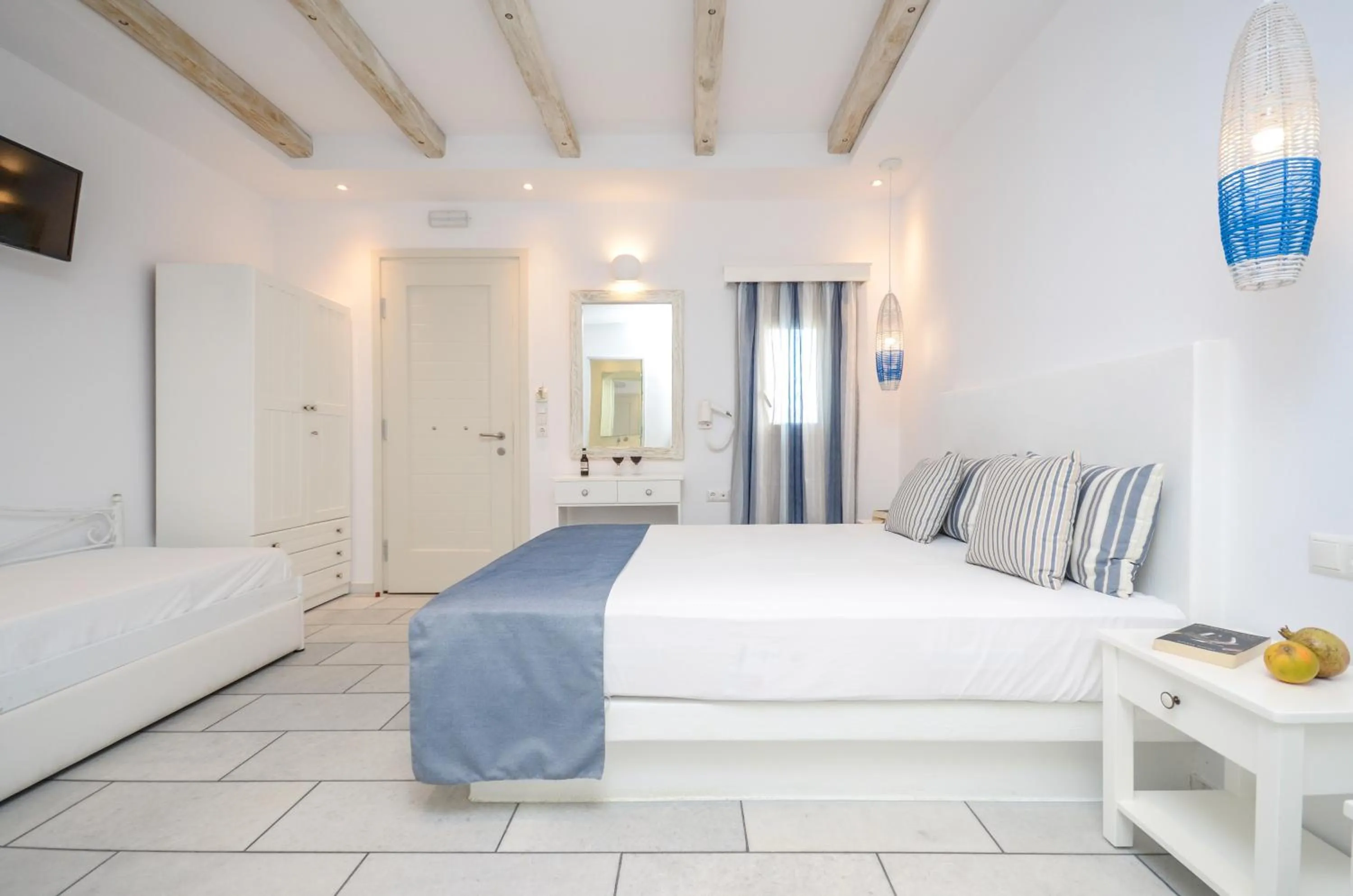 Bed in Summer Dream 1