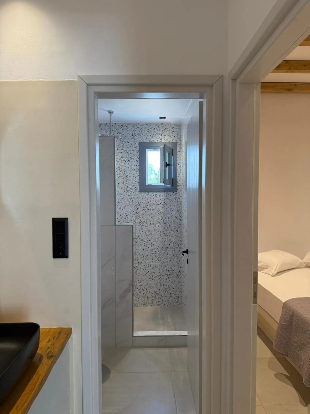 Bed in Summer Dream 1