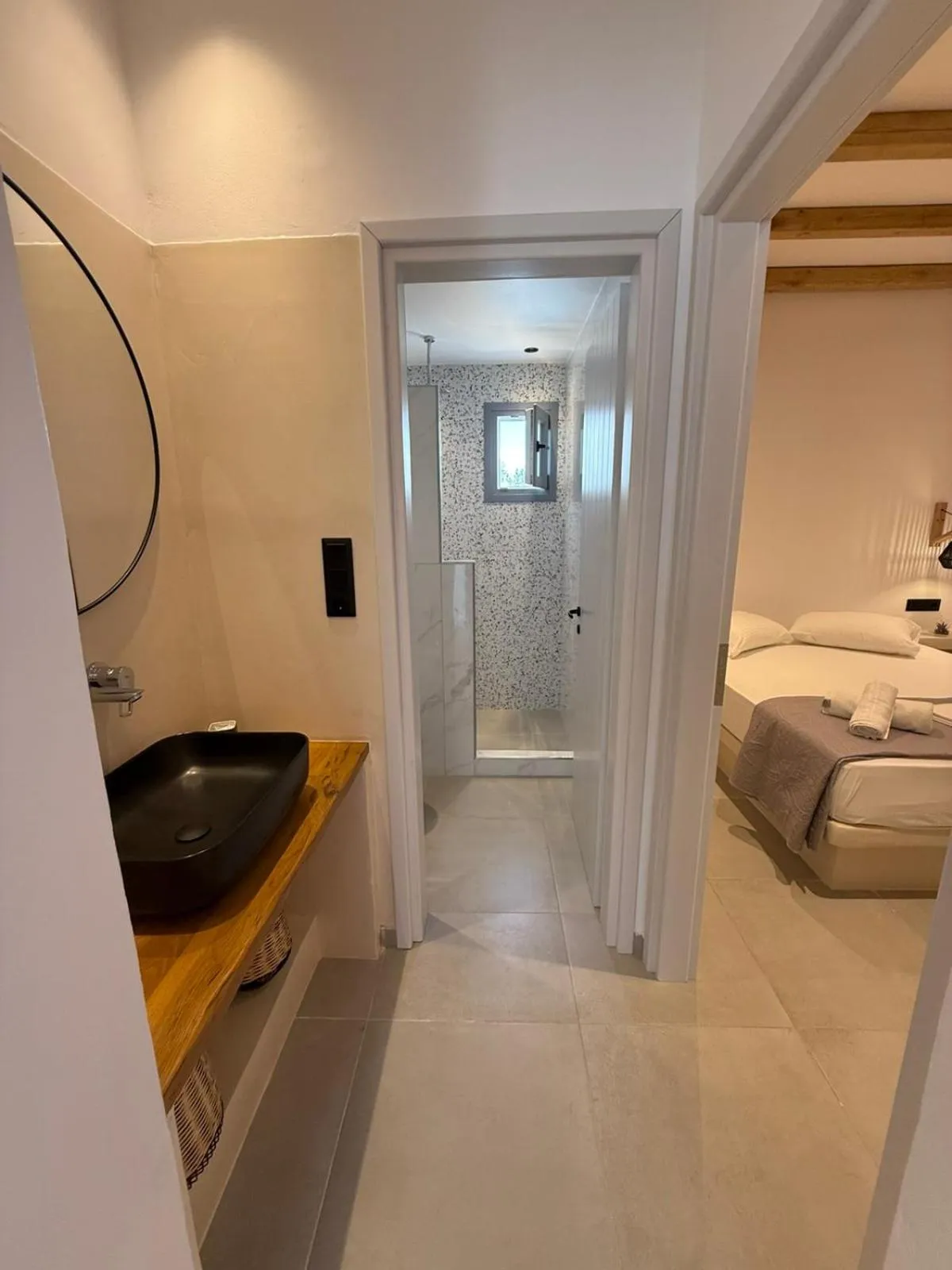 Bed in Summer Dream 1