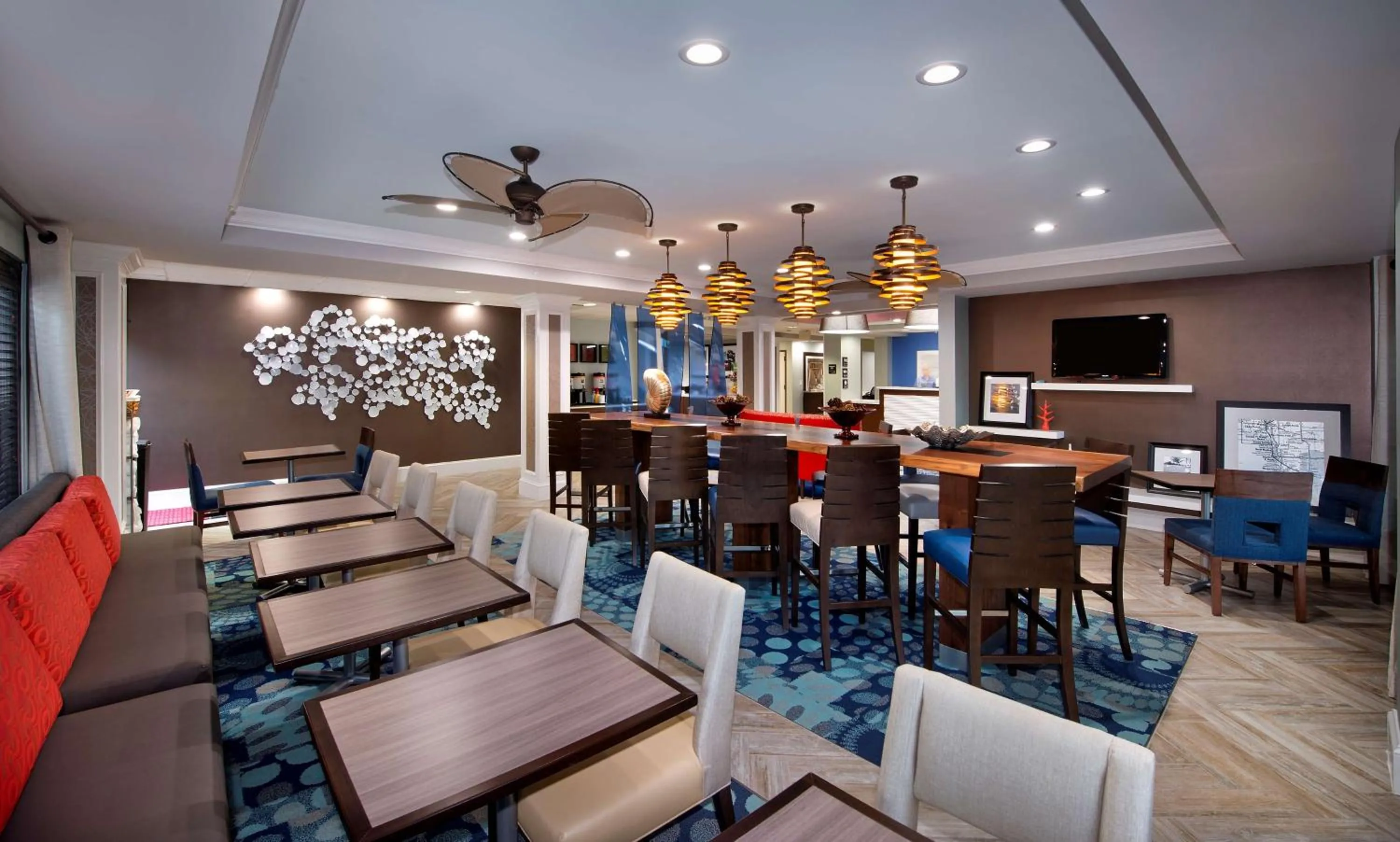 Lobby or reception in Hampton Inn Naples - I-75