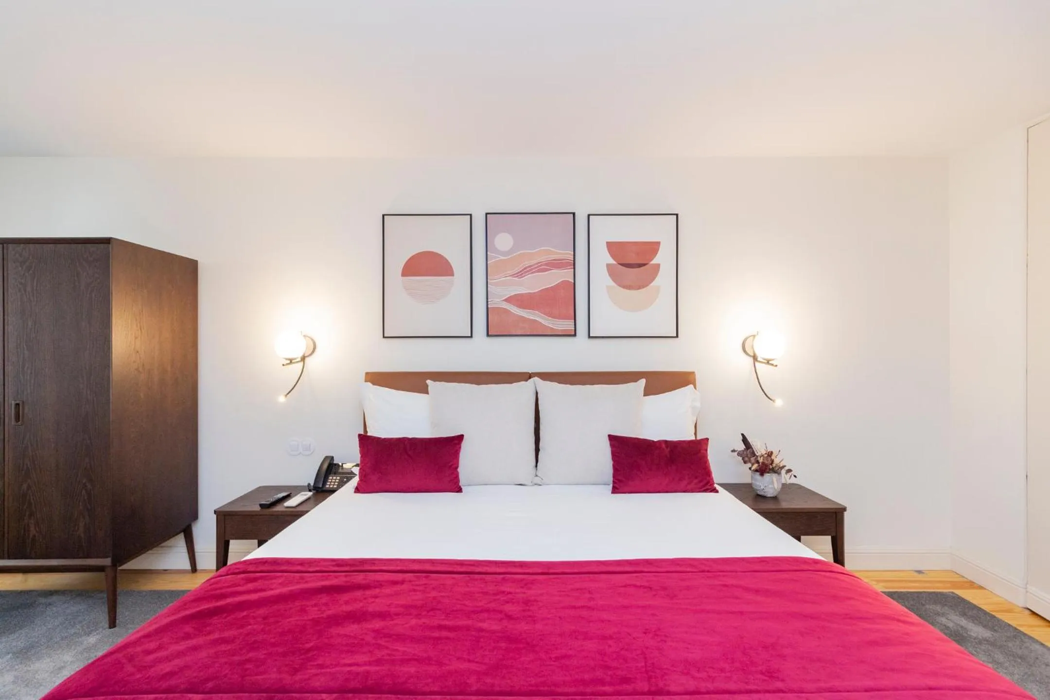 Bed in Marquês Garden House by Olivia