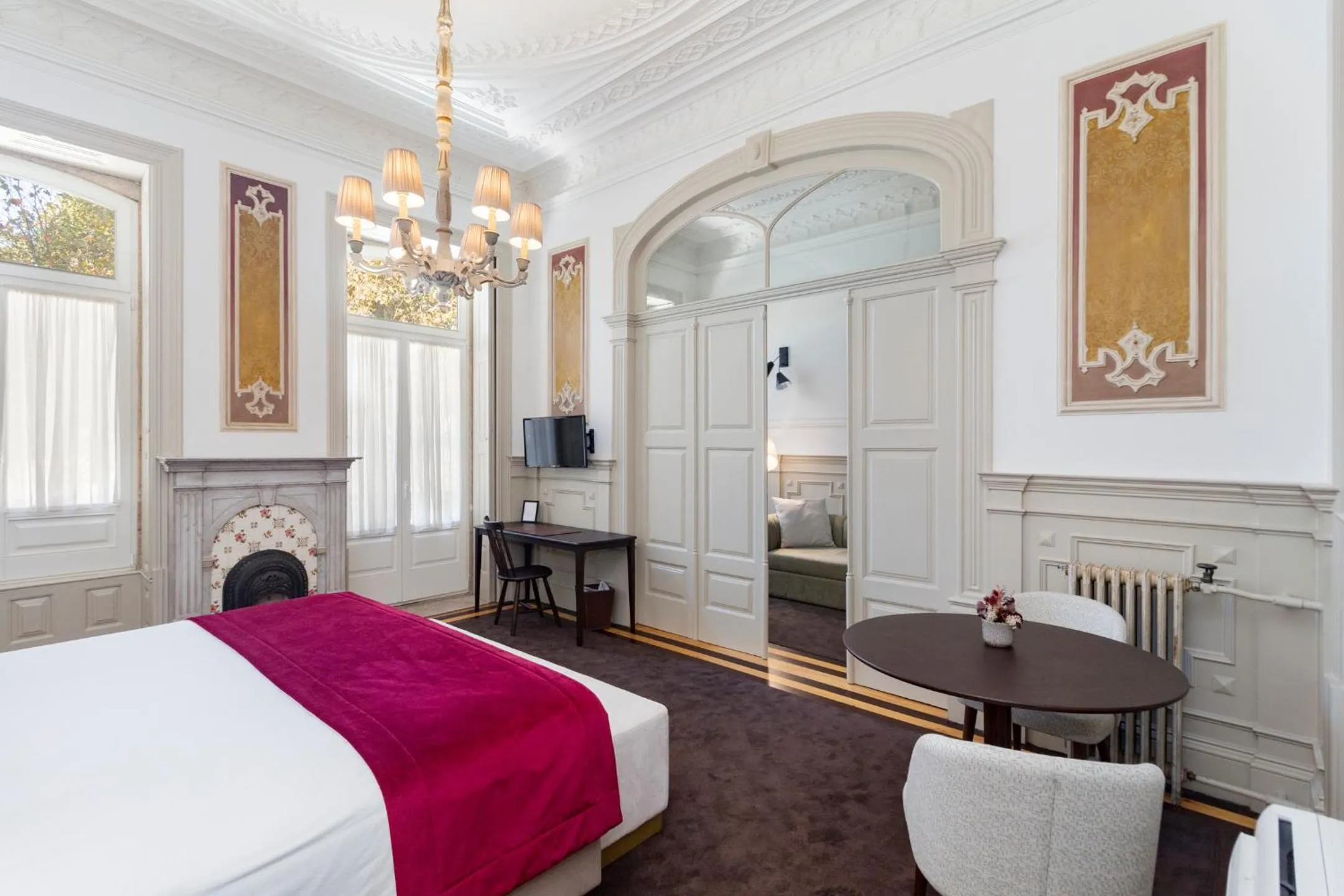 Bedroom, Bed in Marquês Garden House by Olivia