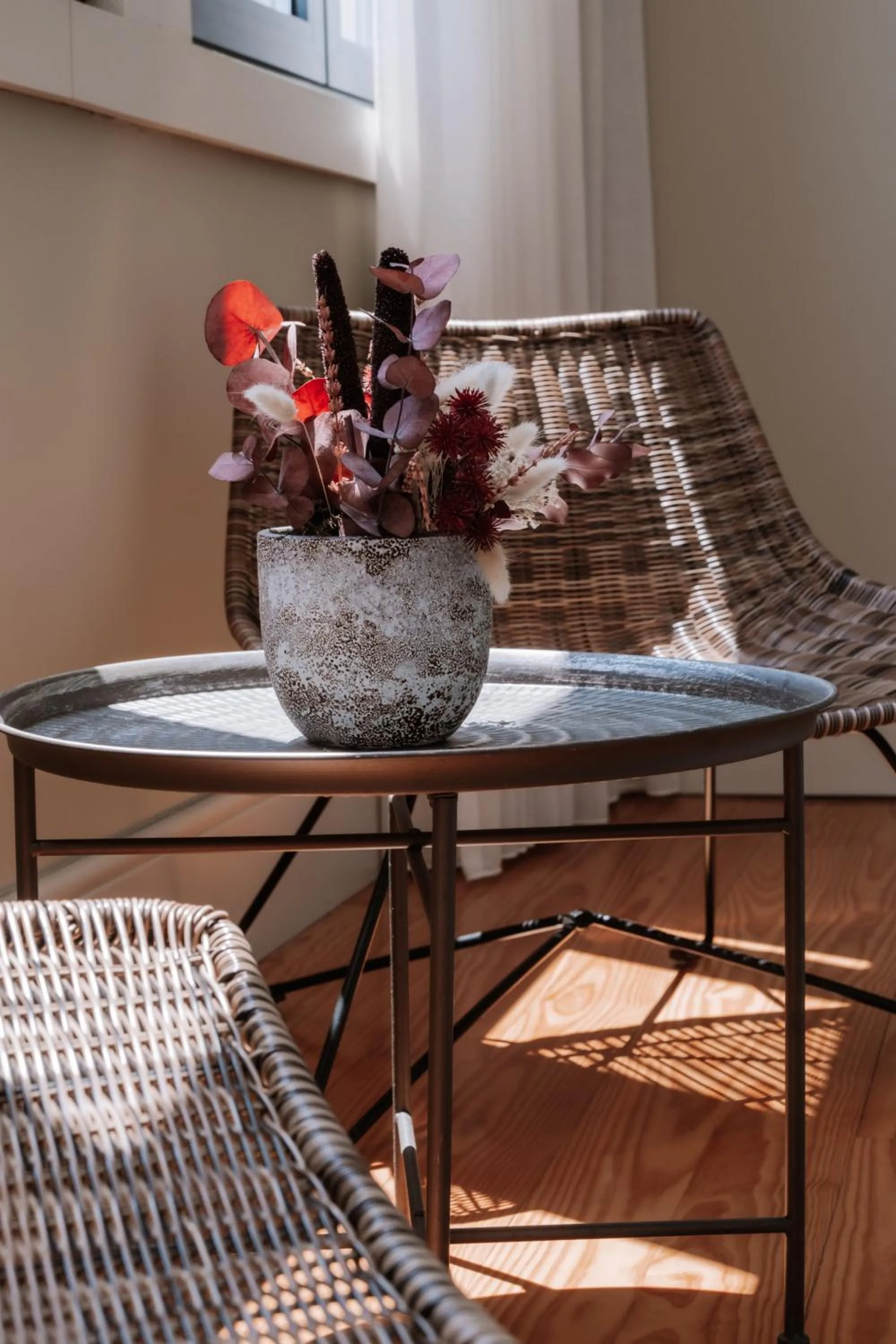 Living room in Marquês Garden House by Olivia