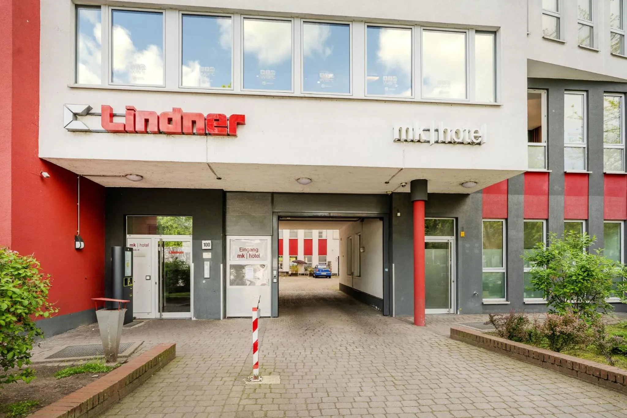 Facade/entrance in mk hotel berlin