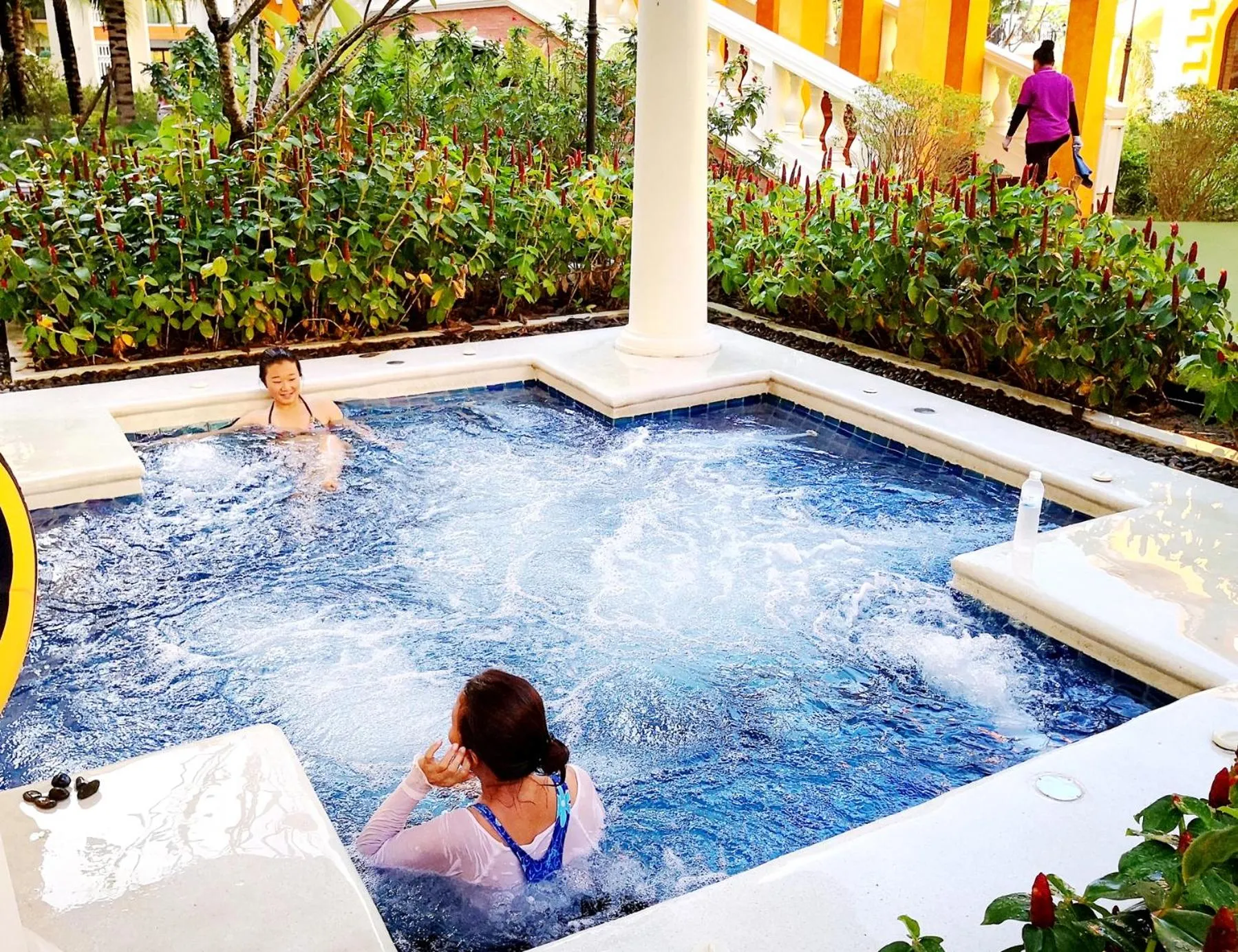 Swimming pool in Venetian Poseidon Pool Hotel
