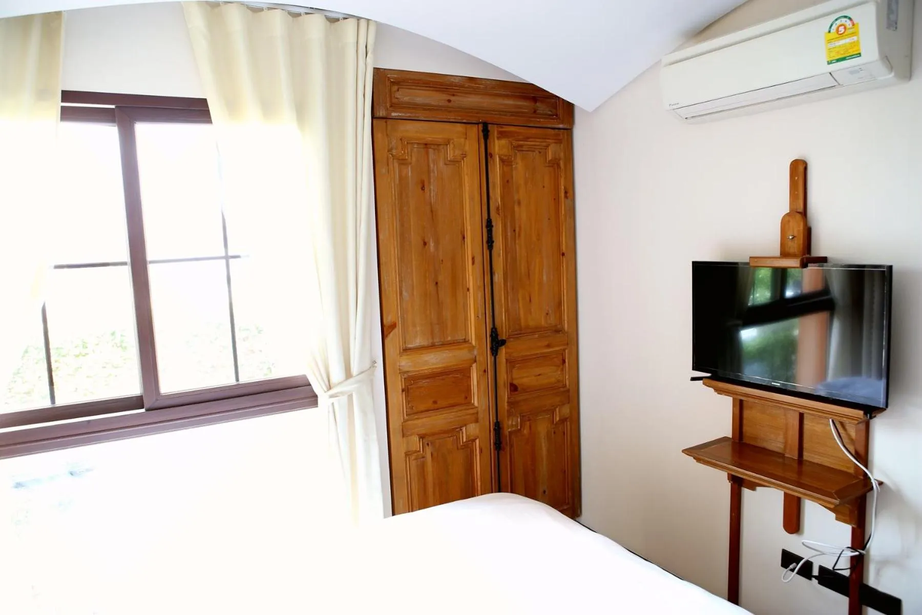 Bedroom, Bed in Venetian Poseidon Pool Hotel