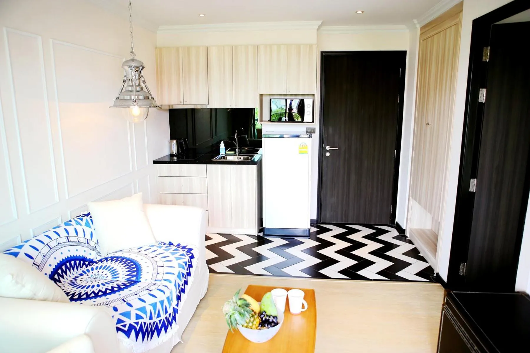 Living room in Venetian Poseidon Pool Hotel