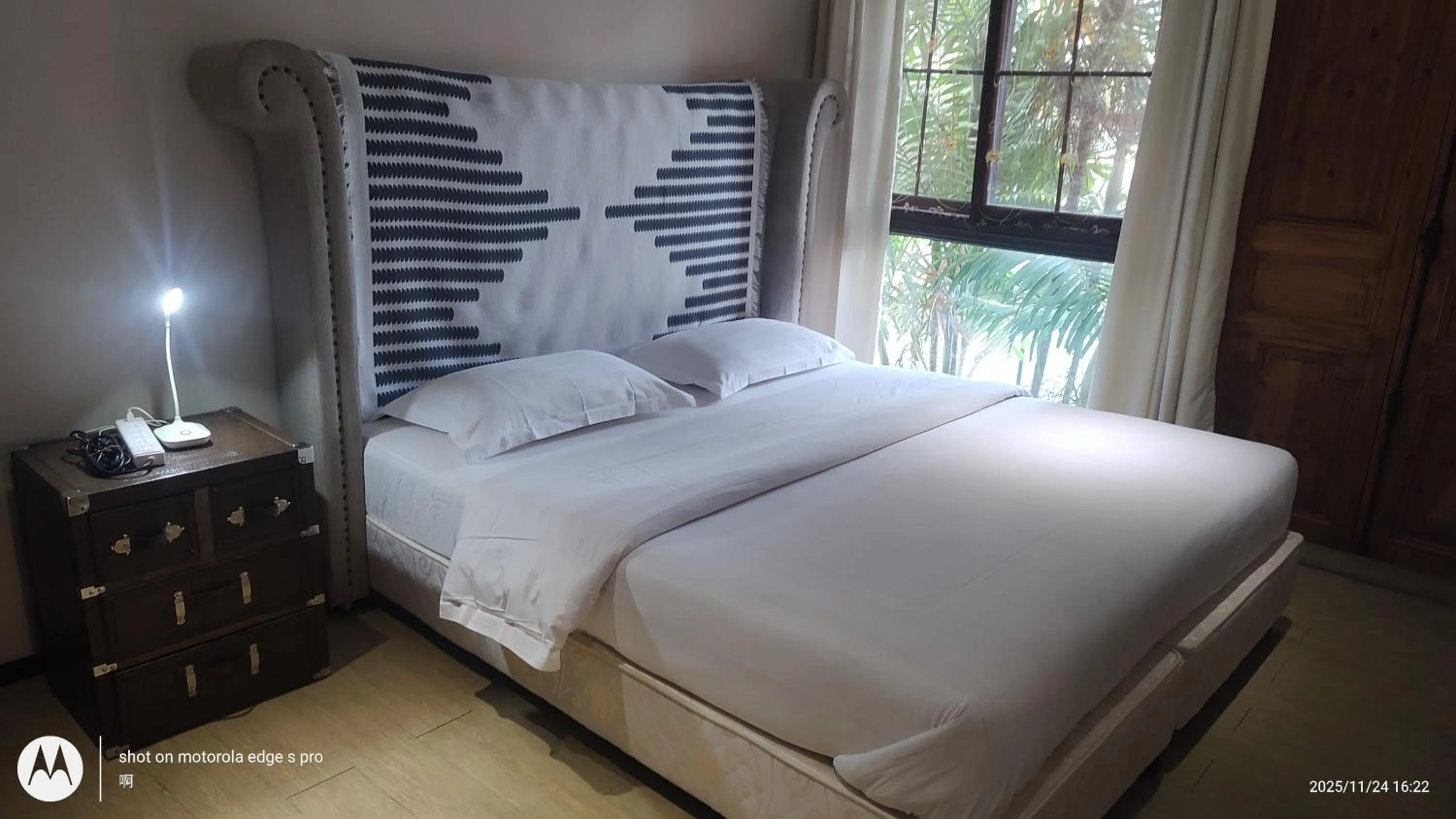 Bed in Venetian Poseidon Pool Hotel