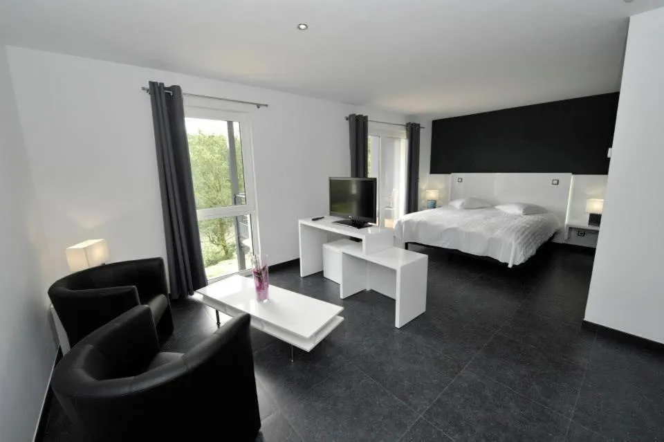 Bed in Hotel Bô Rivage