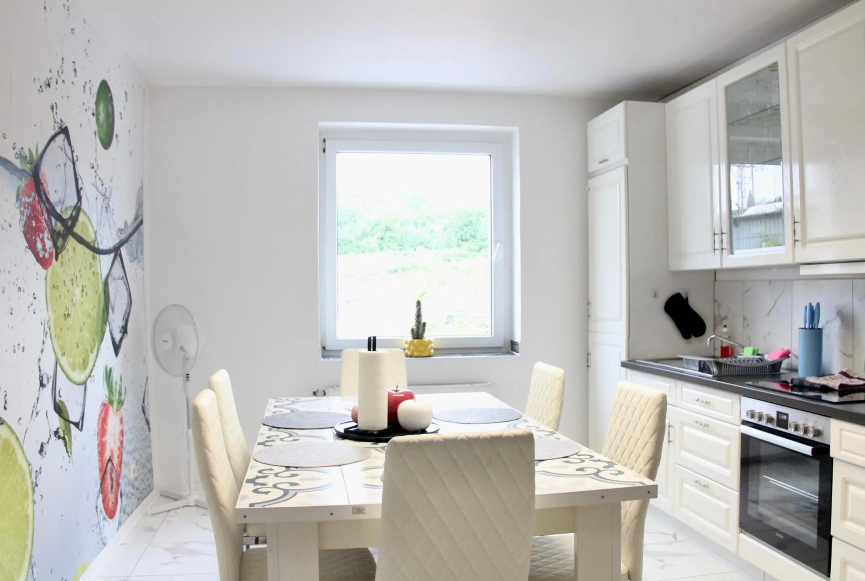 Kitchen or kitchenette in Suite-Apartment-Essen