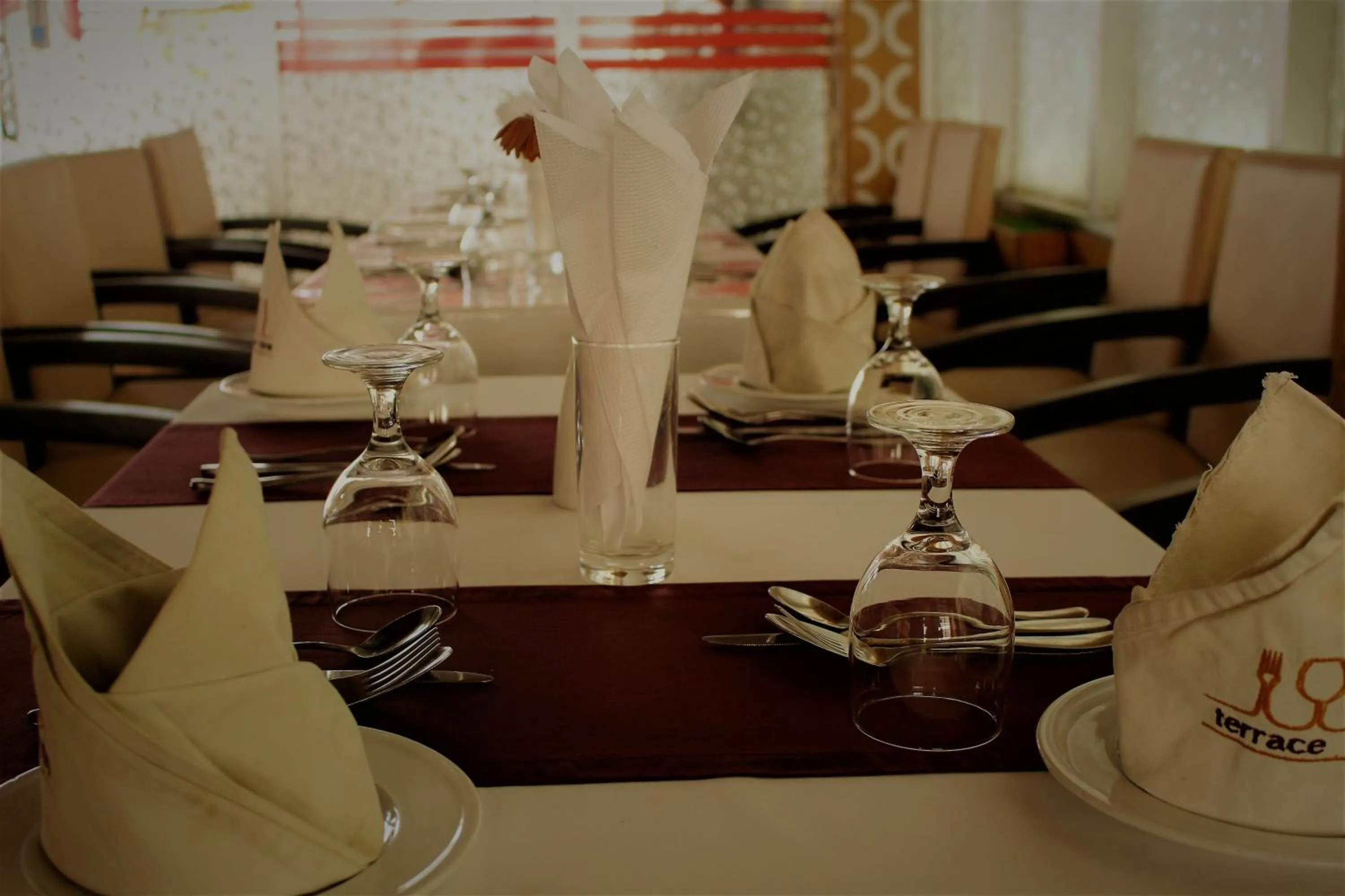 Restaurant/places to eat in Hotel Blue Bird