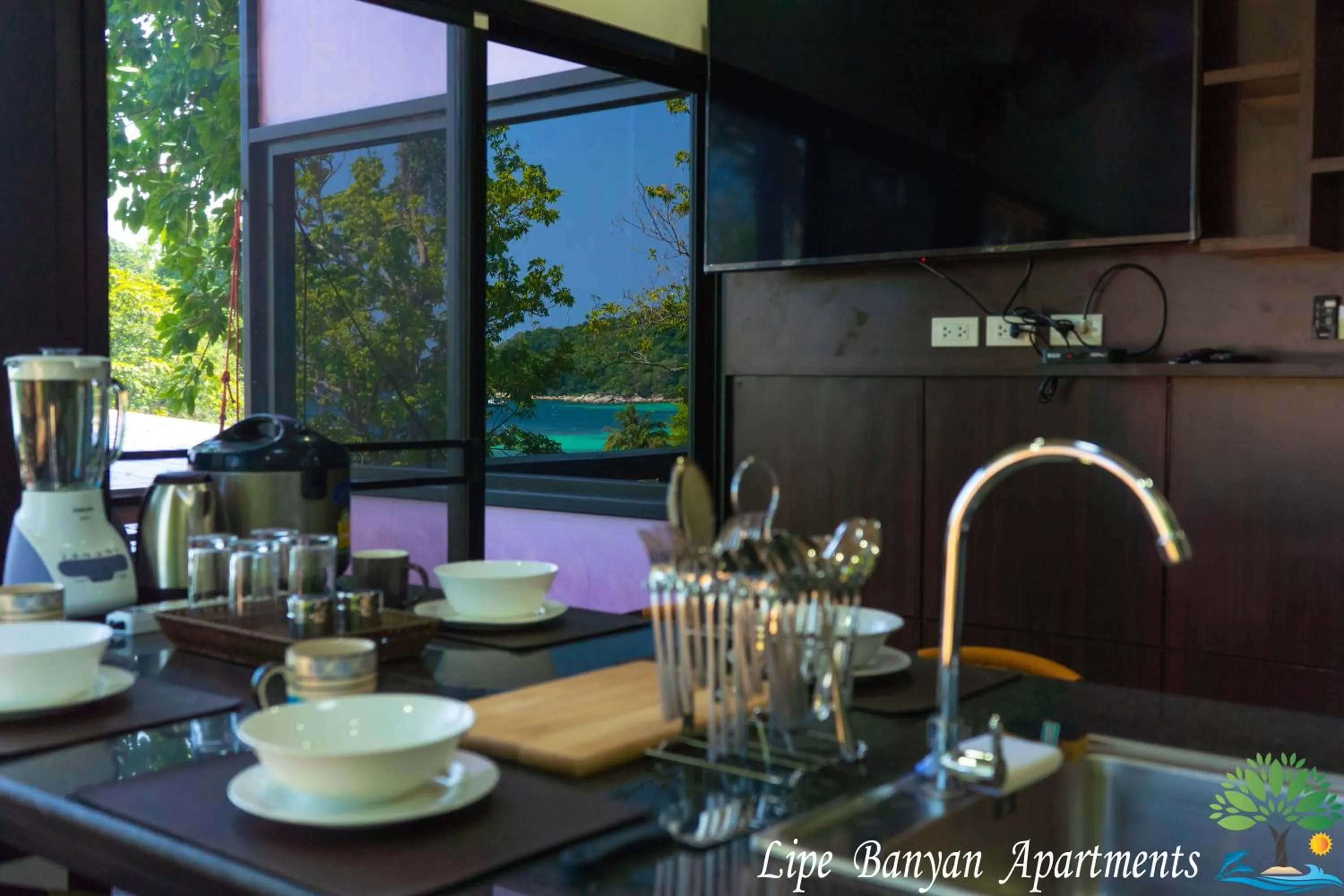 Lipe Banyan Apartments