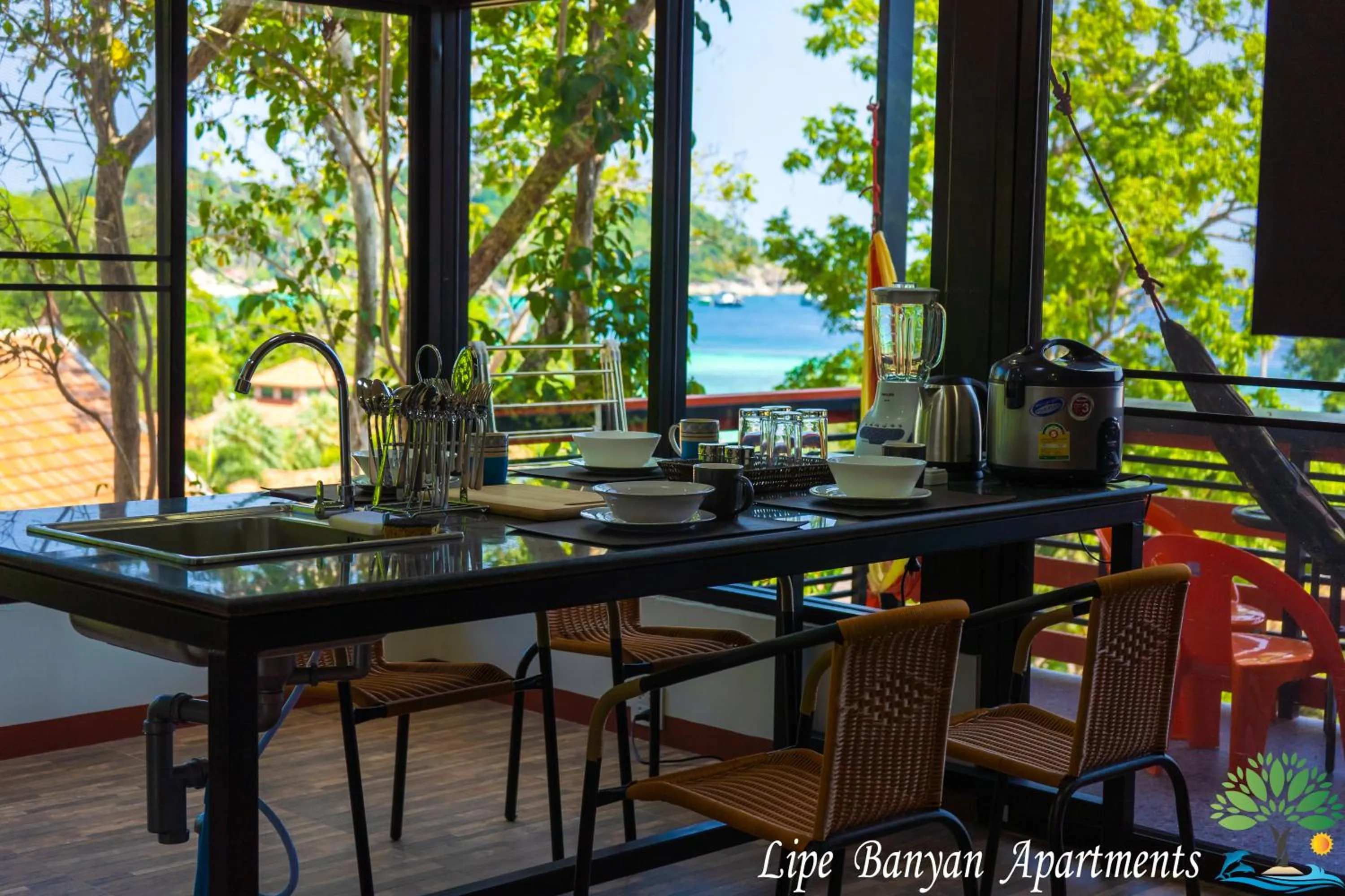 Lipe Banyan Apartments