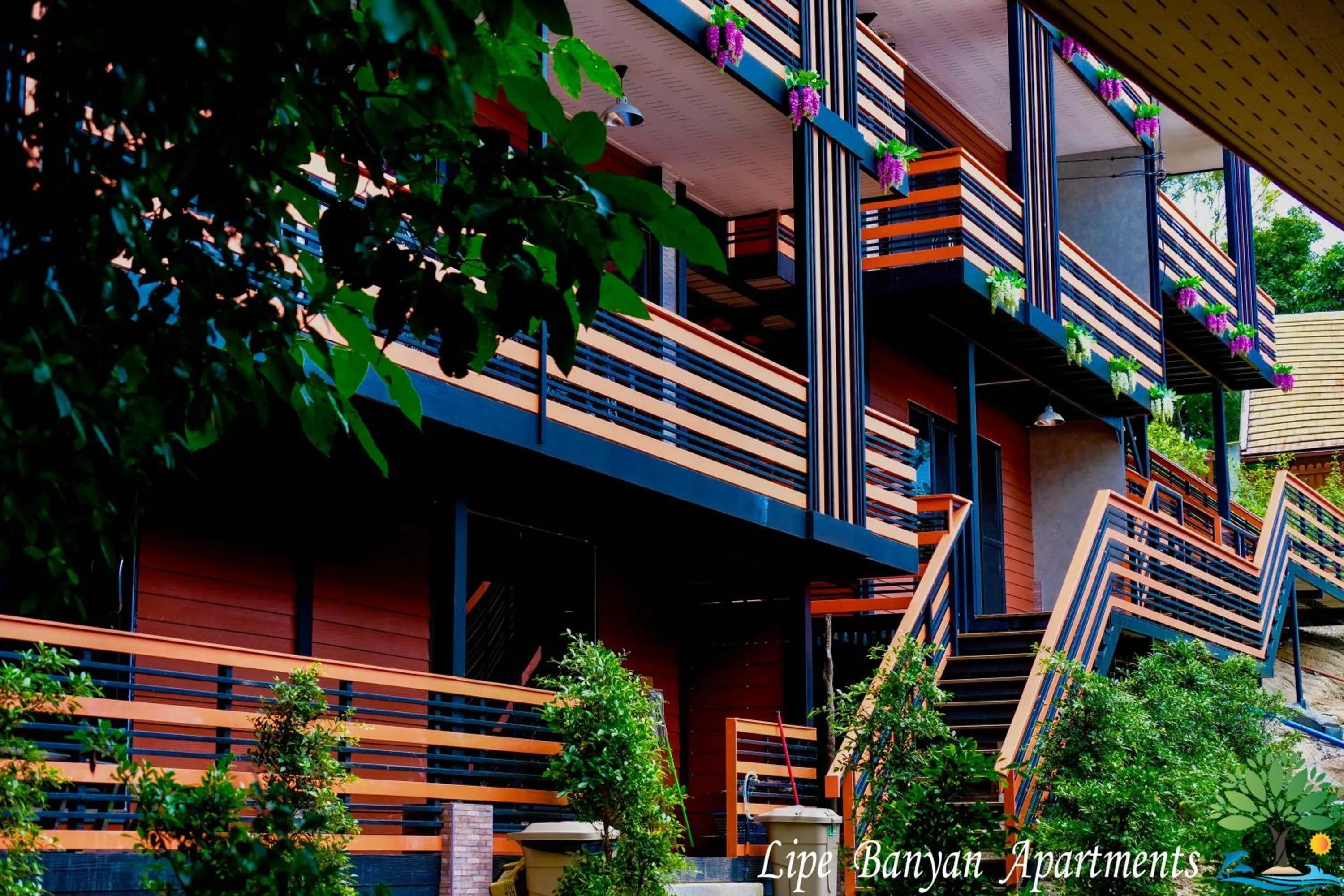 Lipe Banyan Apartments
