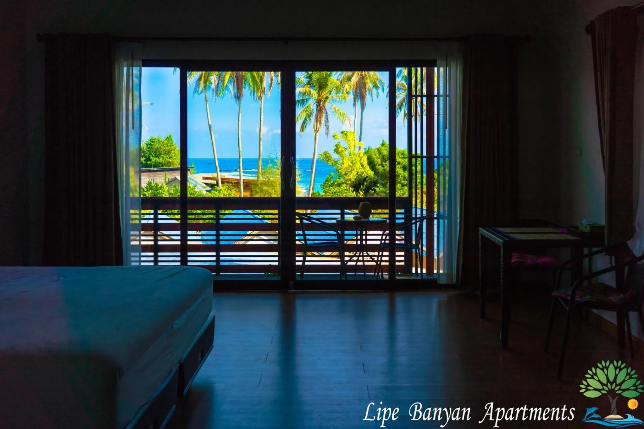 Bed in Lipe Banyan Apartments