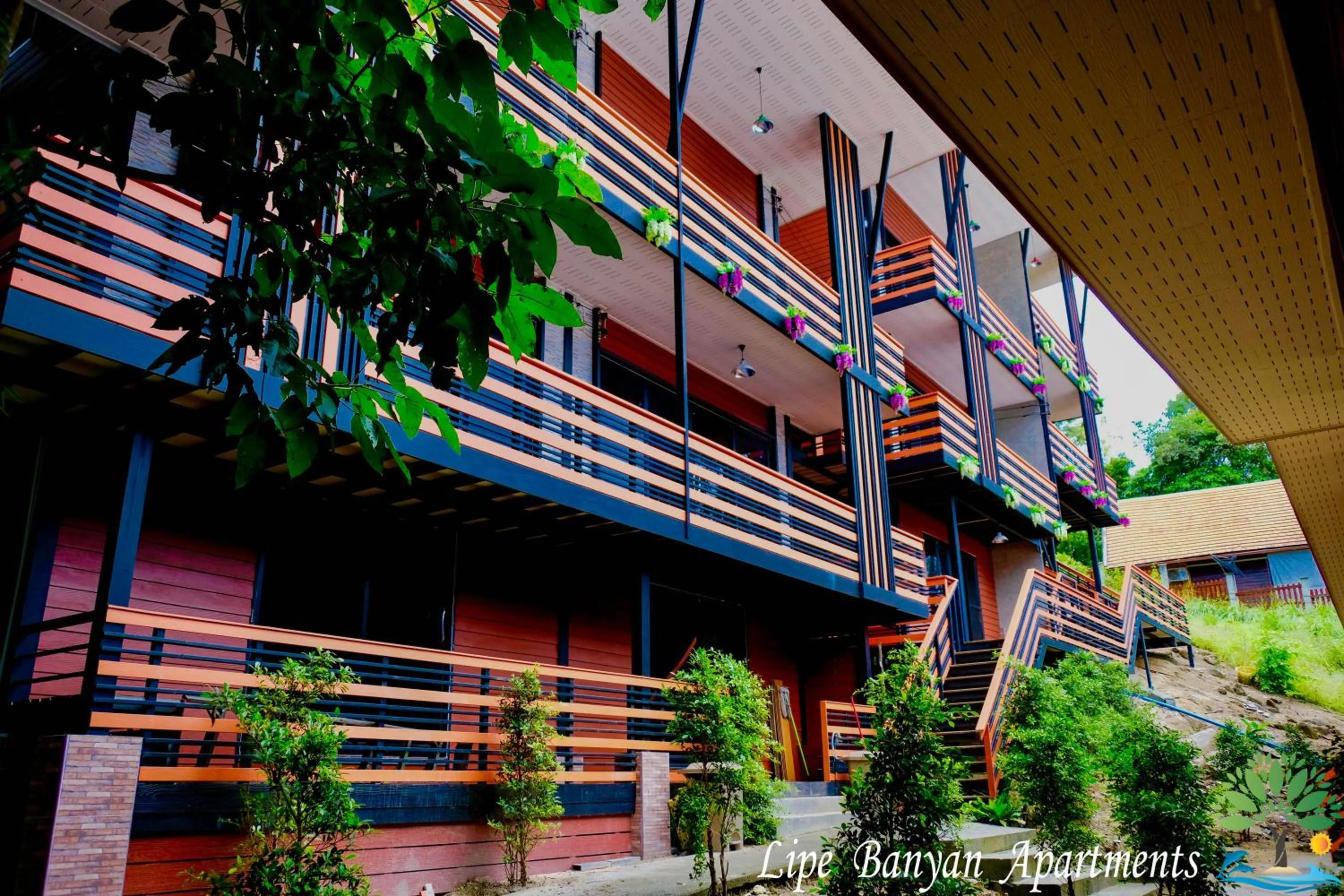 Lipe Banyan Apartments