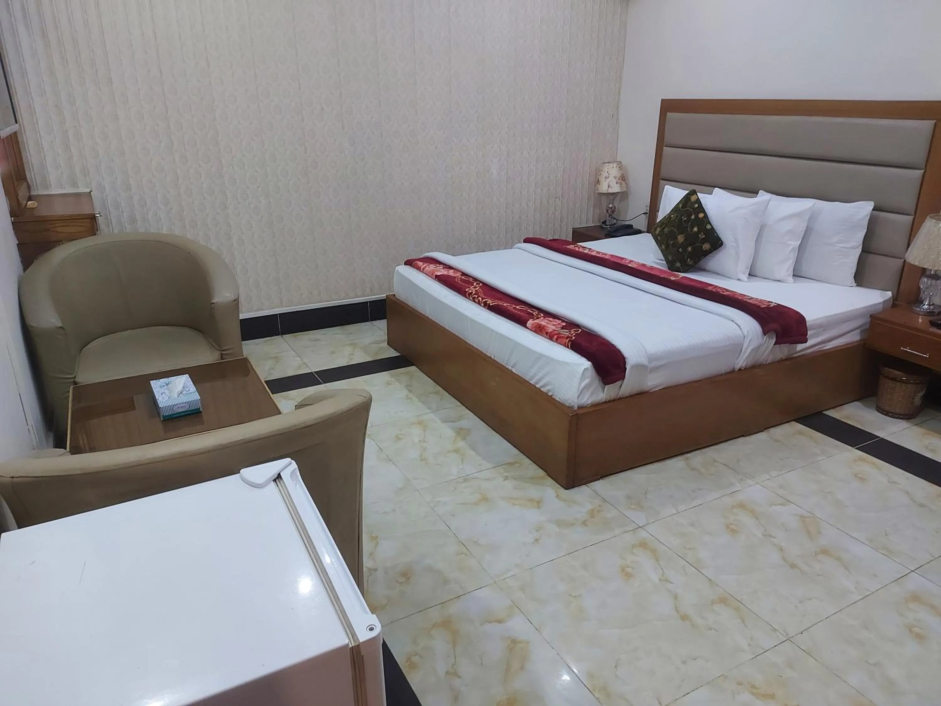 Bed in The King Hotel