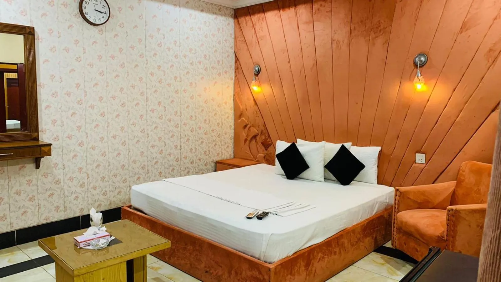 Bed in The King Hotel