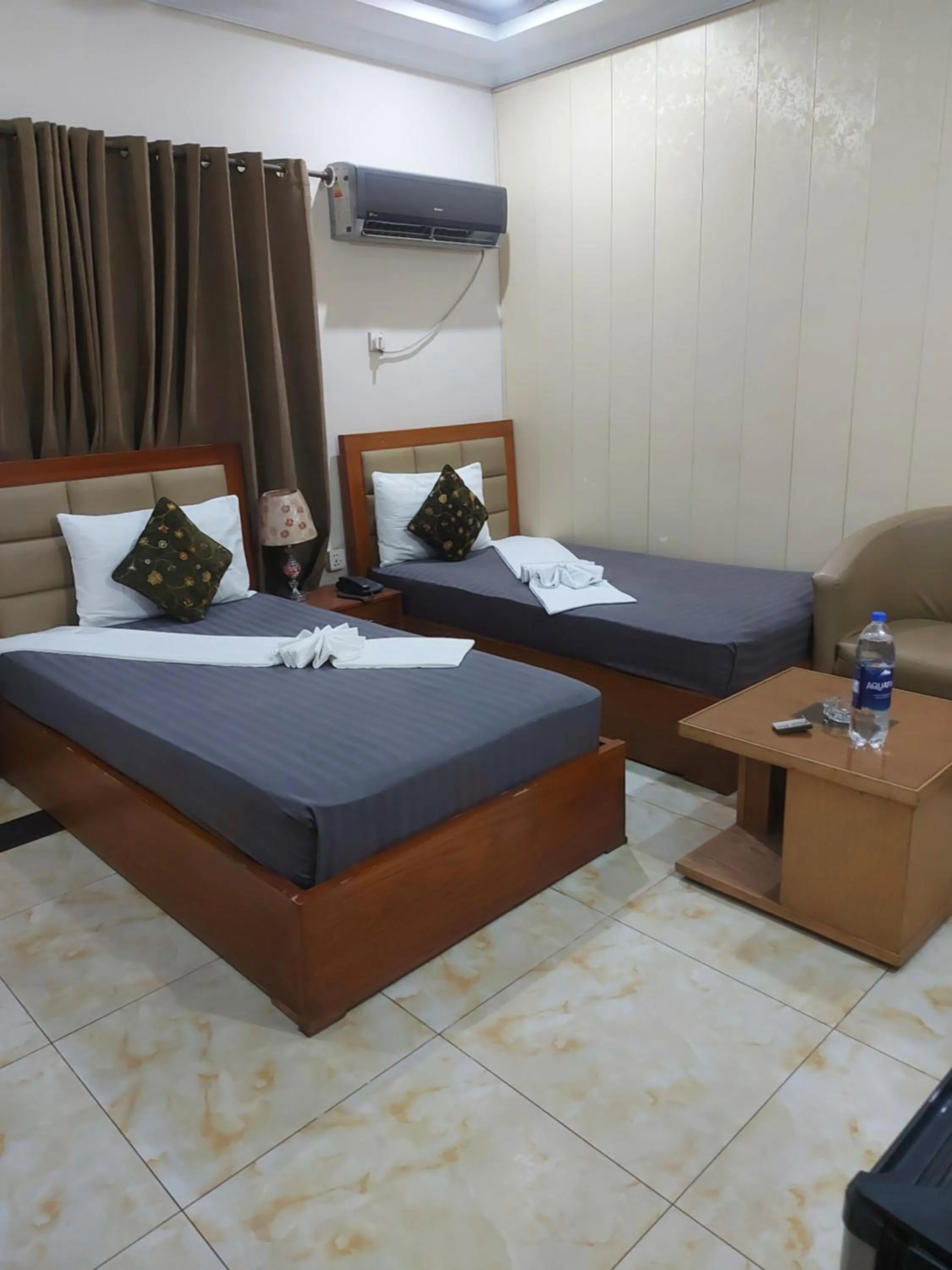 Bed in The King Hotel