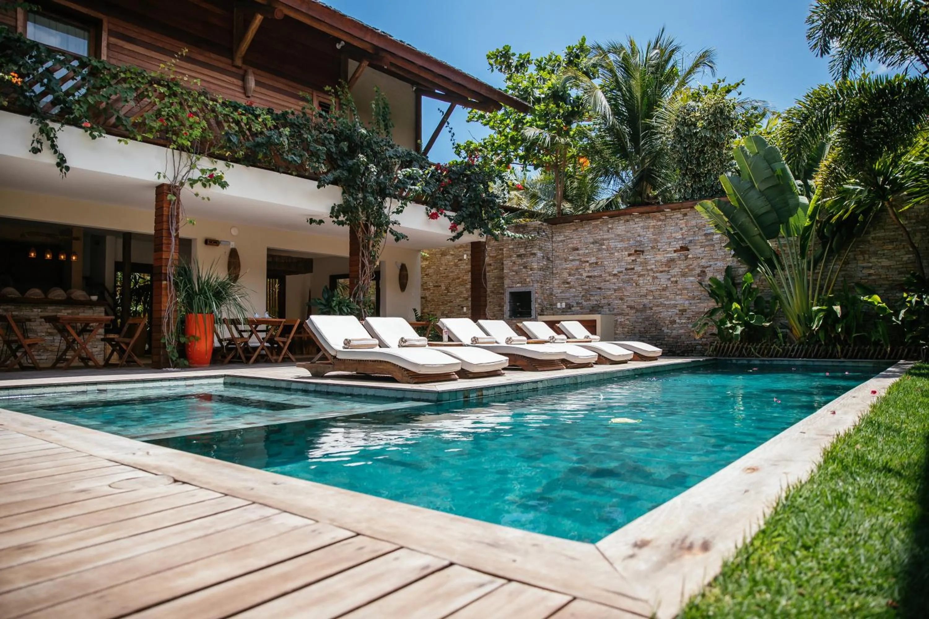 Swimming pool in VillaMag