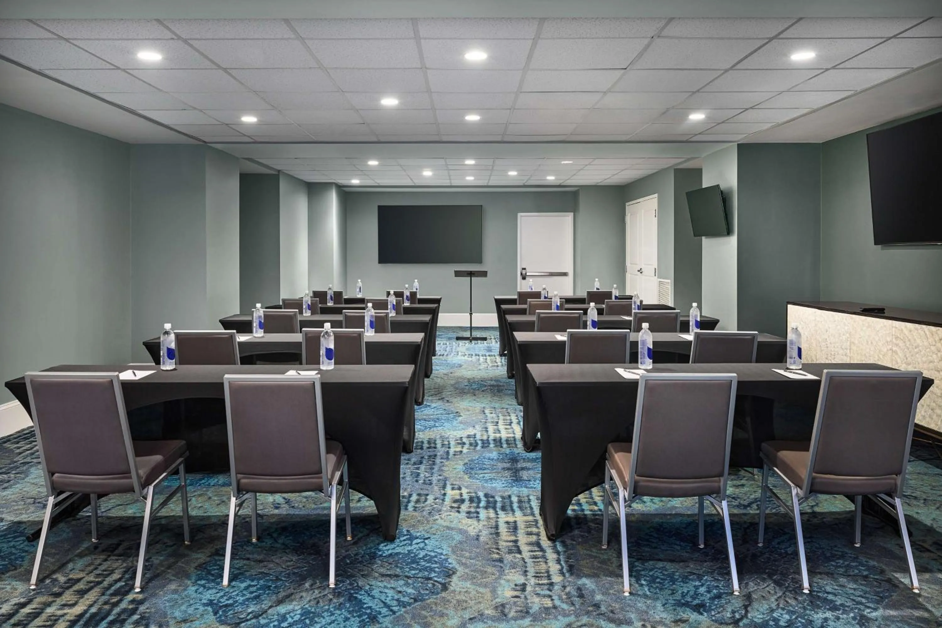 Meeting/conference room in Redmont Hotel Birmingham - Curio Collection by Hilton