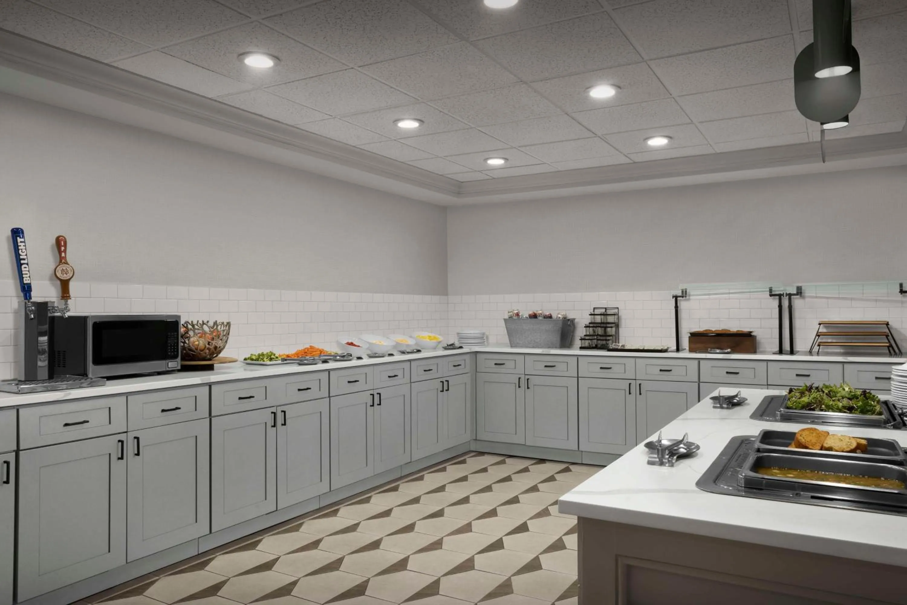 Food and drinks in Homewood Suites Nashville Airport