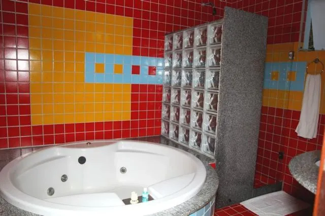 Bathroom in Pousada Suarez