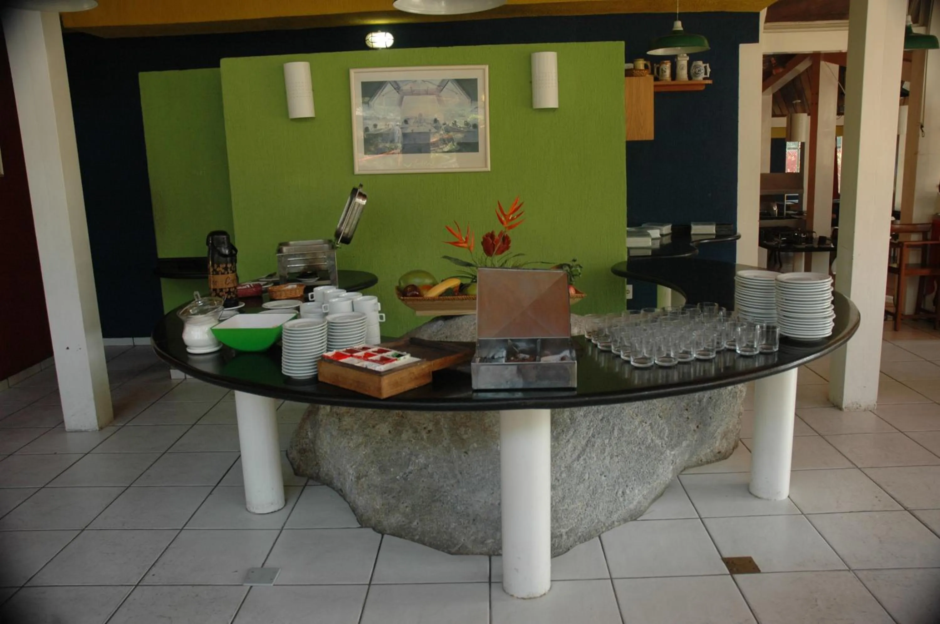 Restaurant/places to eat in Pousada Suarez