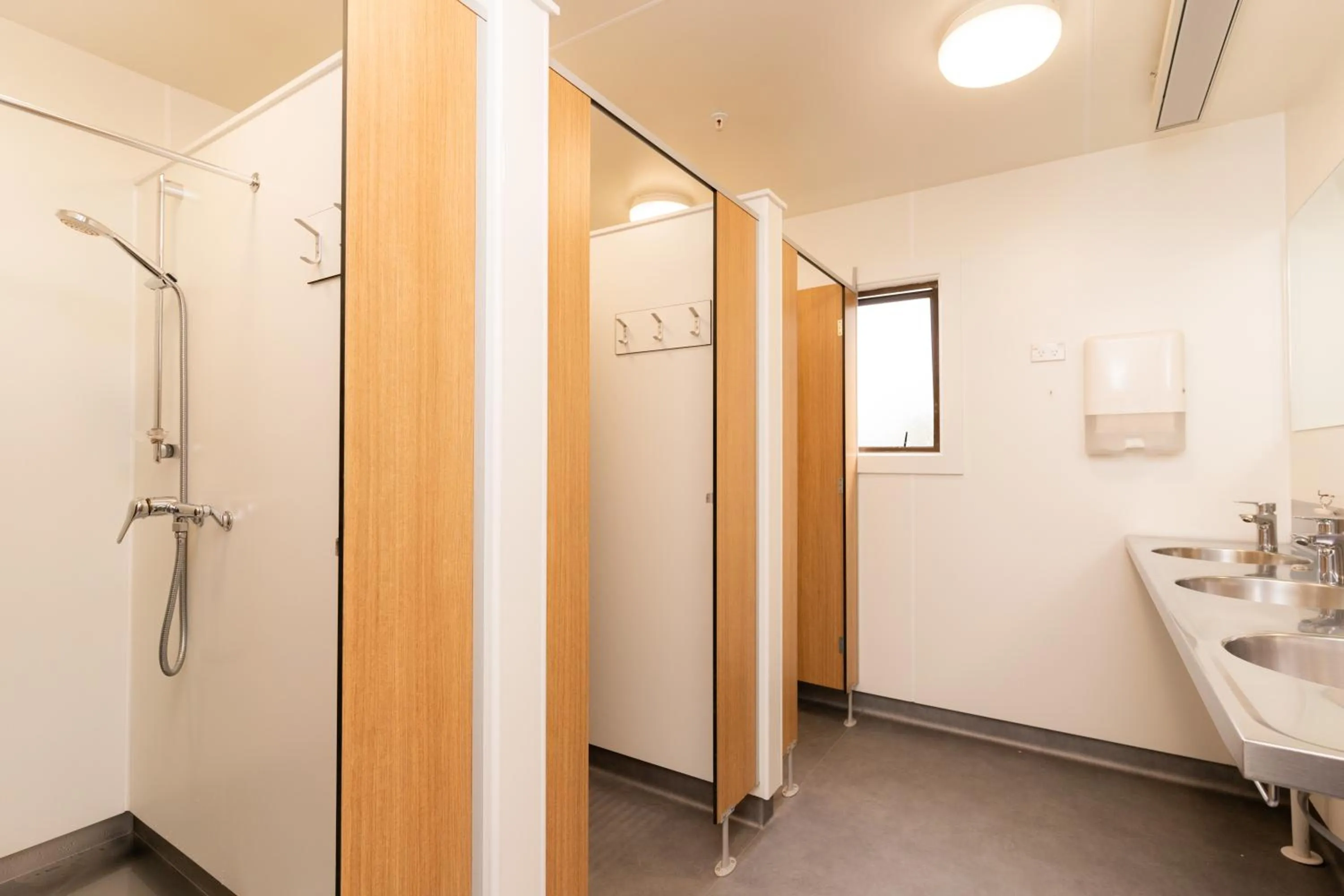 Shower in Haka House Hostel Aoraki Mt Cook