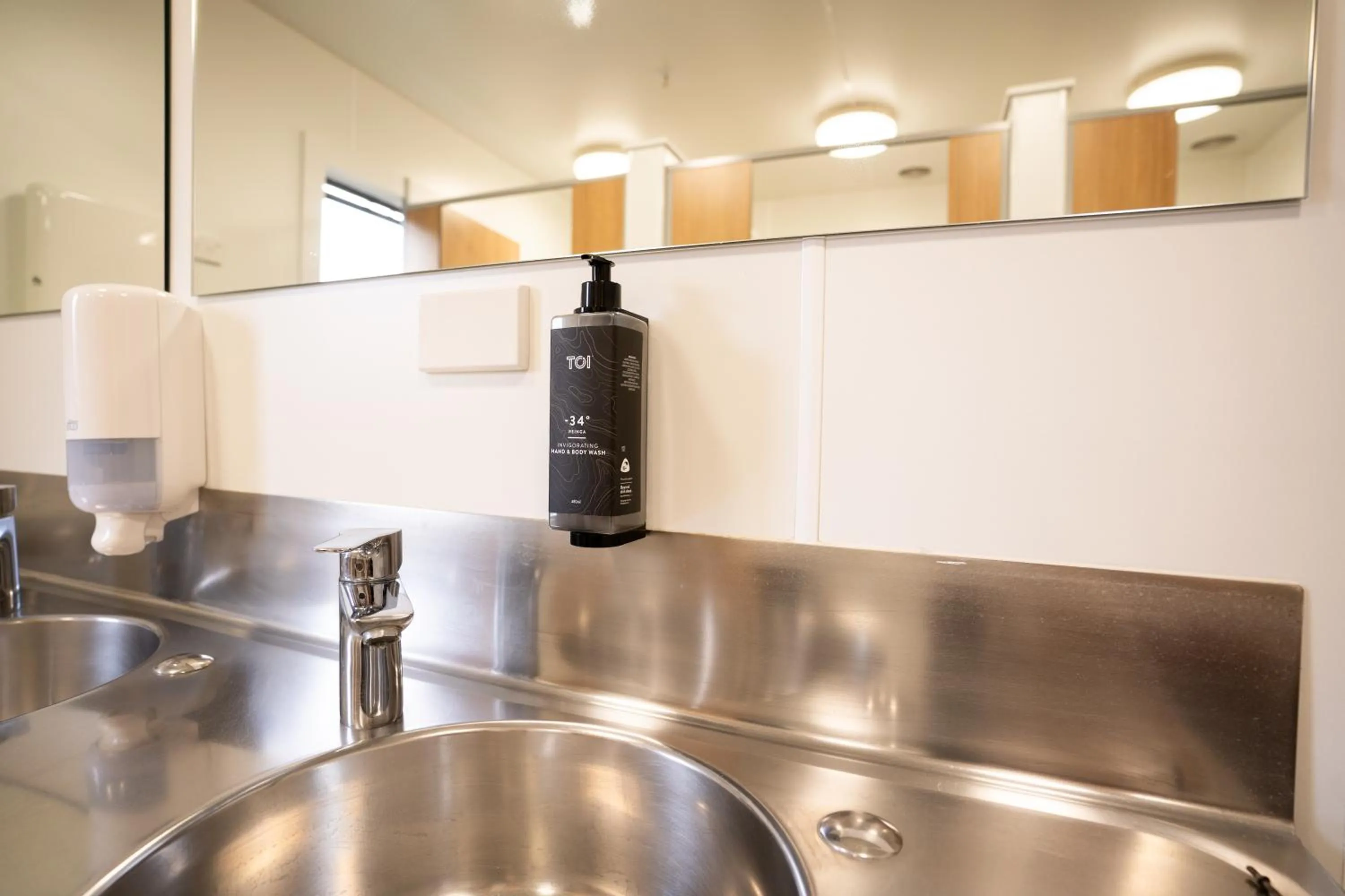 Bathroom in Haka House Hostel Aoraki Mt Cook